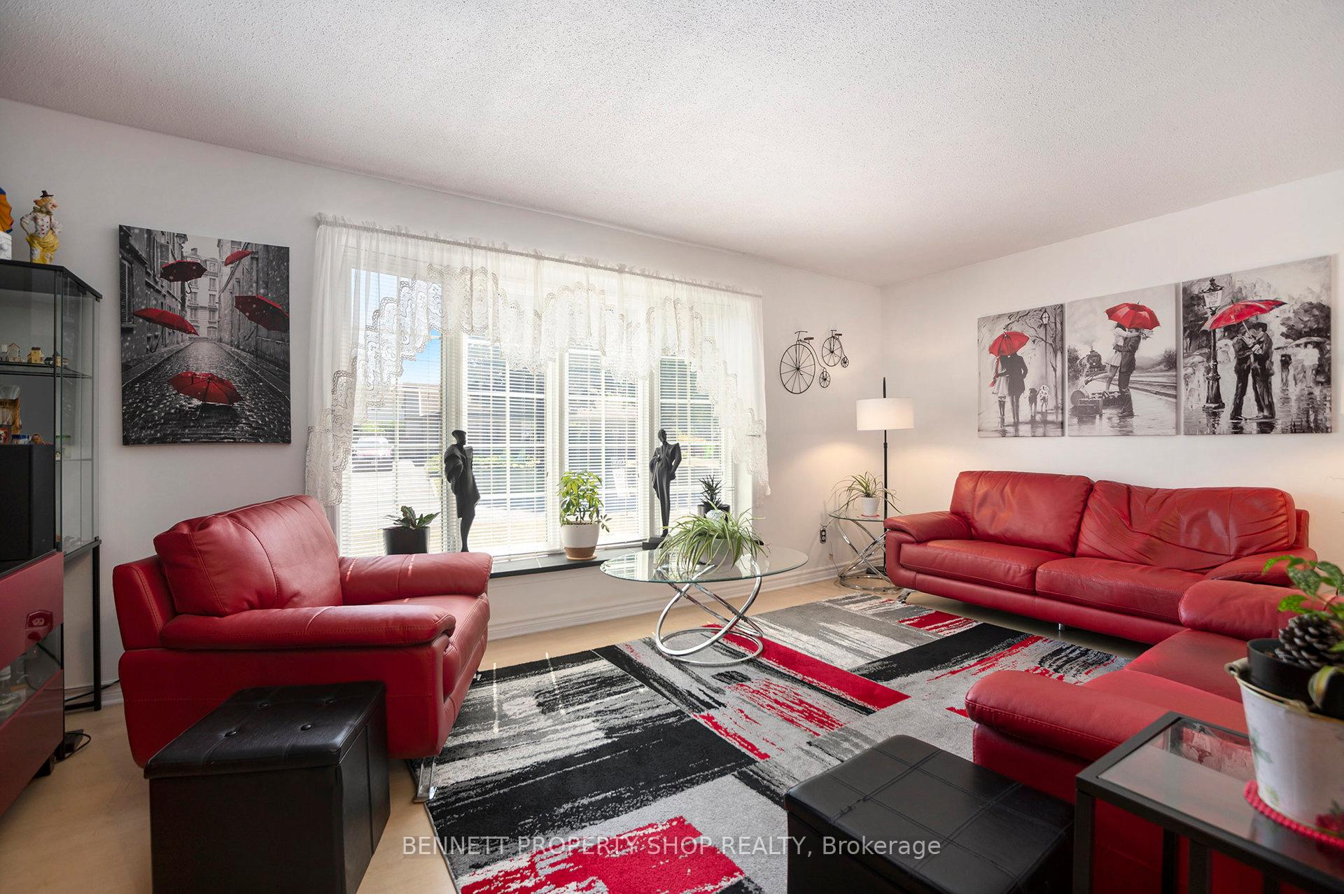 Photo 4 of 846 Borland Drive, Ottawa, Chatelaine Village — HOMEH