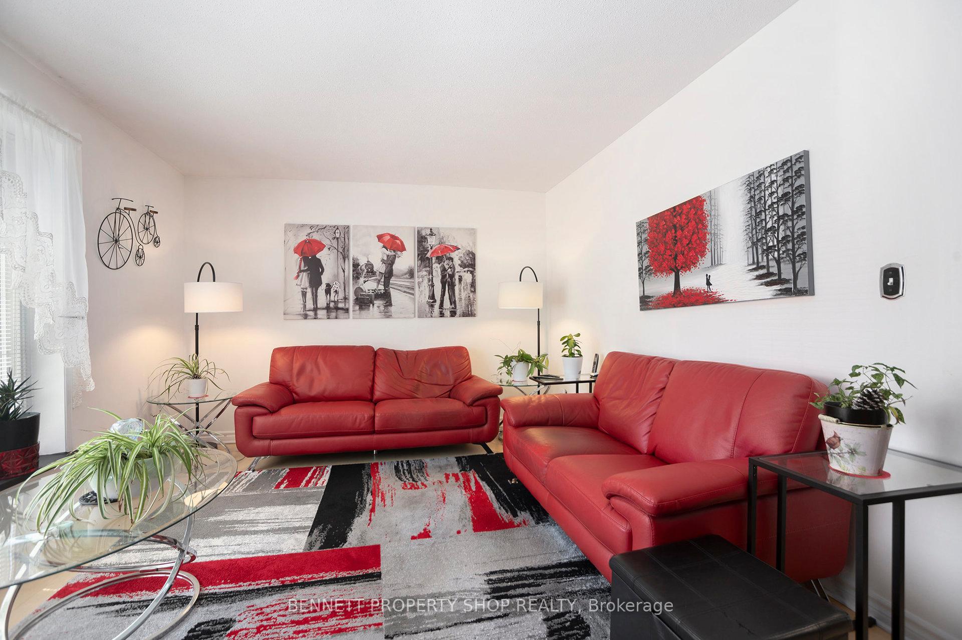 Photo 6 of 846 Borland Drive, Ottawa, Chatelaine Village — HOMEH