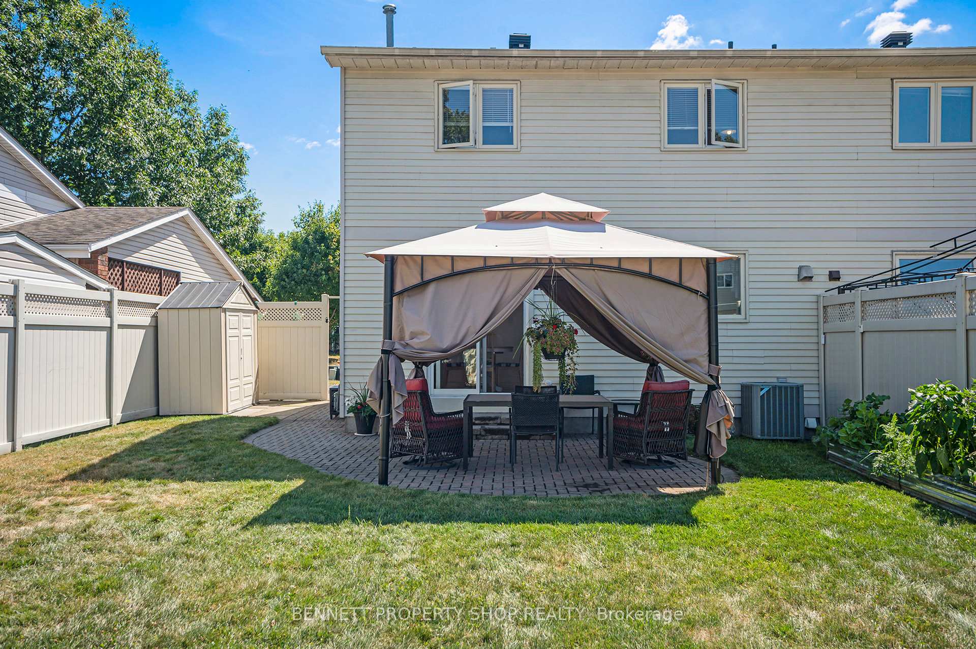 Photo 22 of 846 Borland Drive, Ottawa, Chatelaine Village — HOMEH