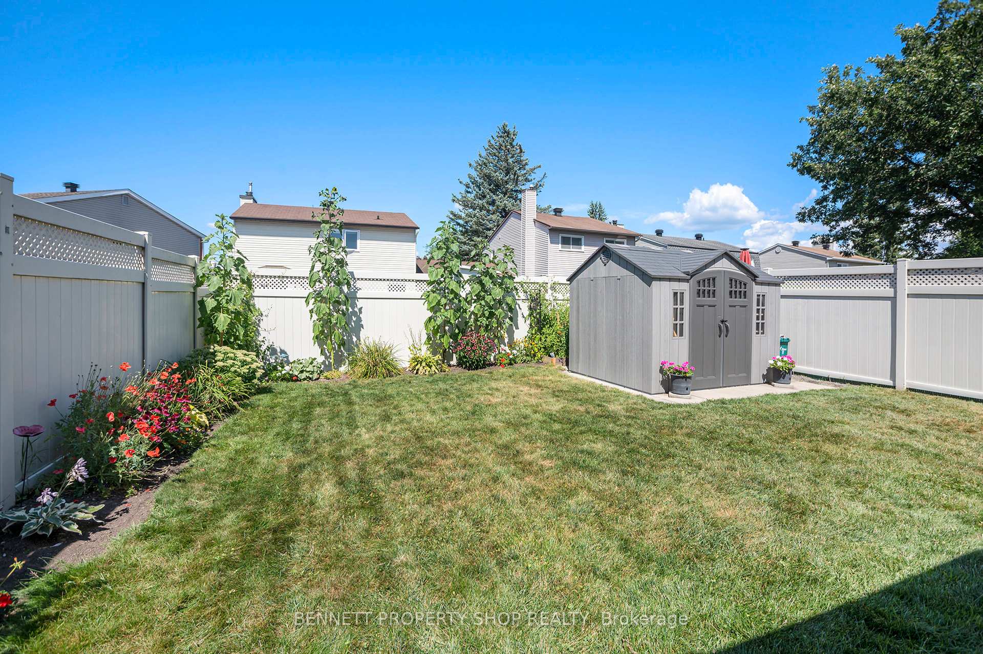 Photo 26 of 846 Borland Drive, Ottawa, Chatelaine Village — HOMEH