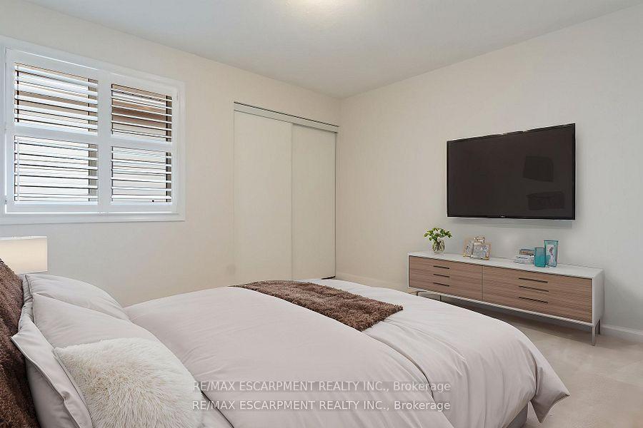 Photo 21 of 255 Monaghan Crescent E, Milton, Willmott — HOMEH
