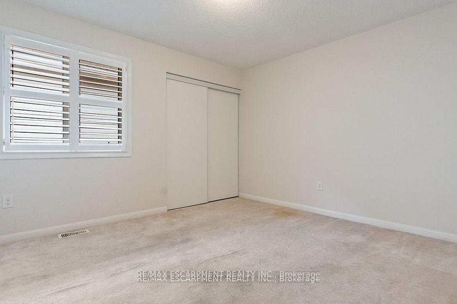 Photo 24 of 255 Monaghan Crescent E, Milton, Willmott — HOMEH