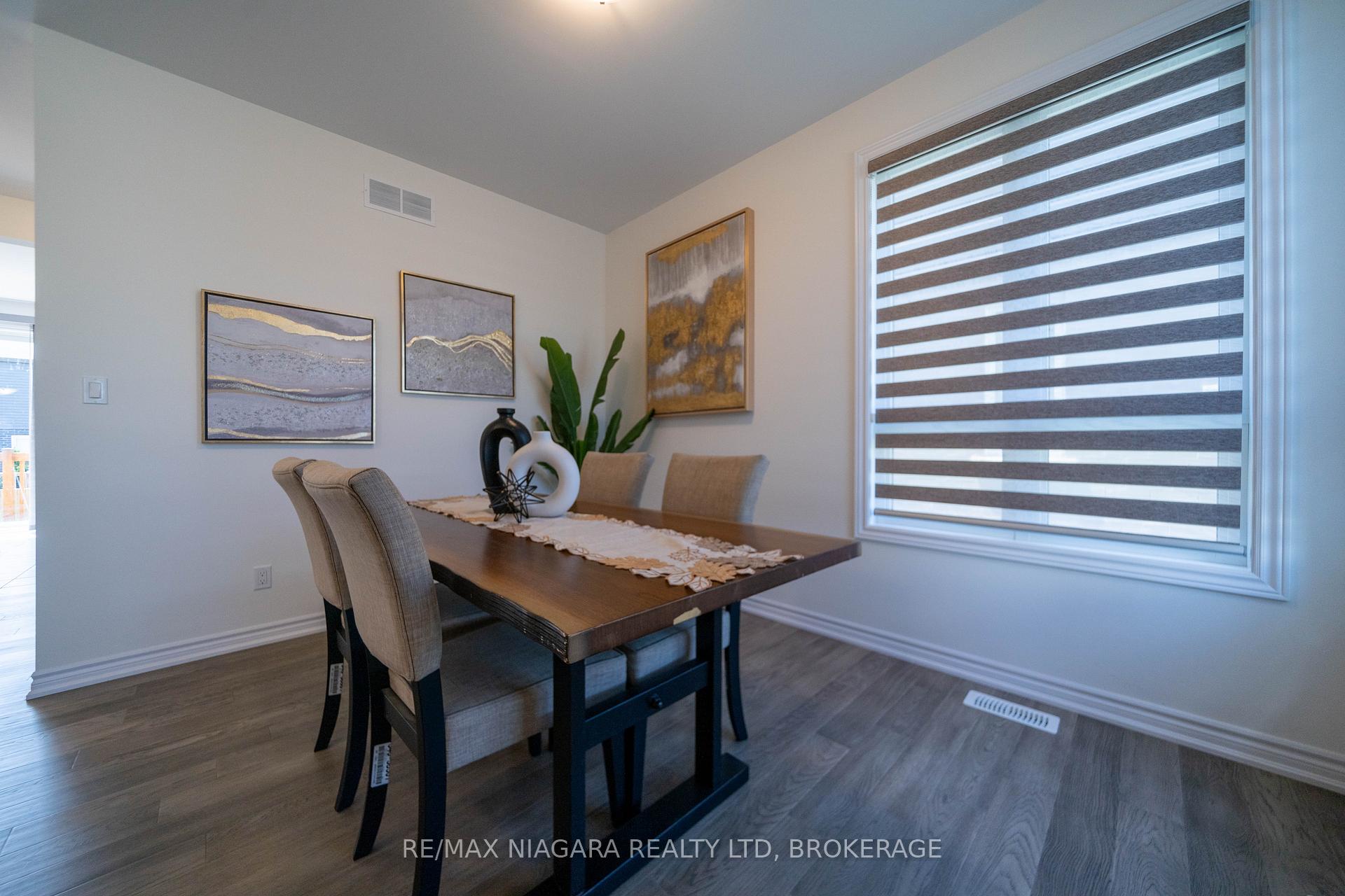 Photo 7 of 8064 Citation Road, Niagara Falls, Ascot — HOMEH