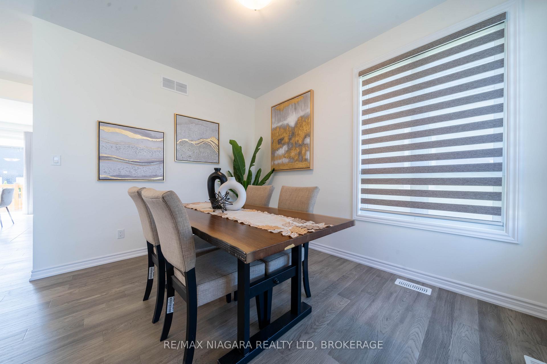 Photo 10 of 8064 Citation Road, Niagara Falls, Ascot — HOMEH