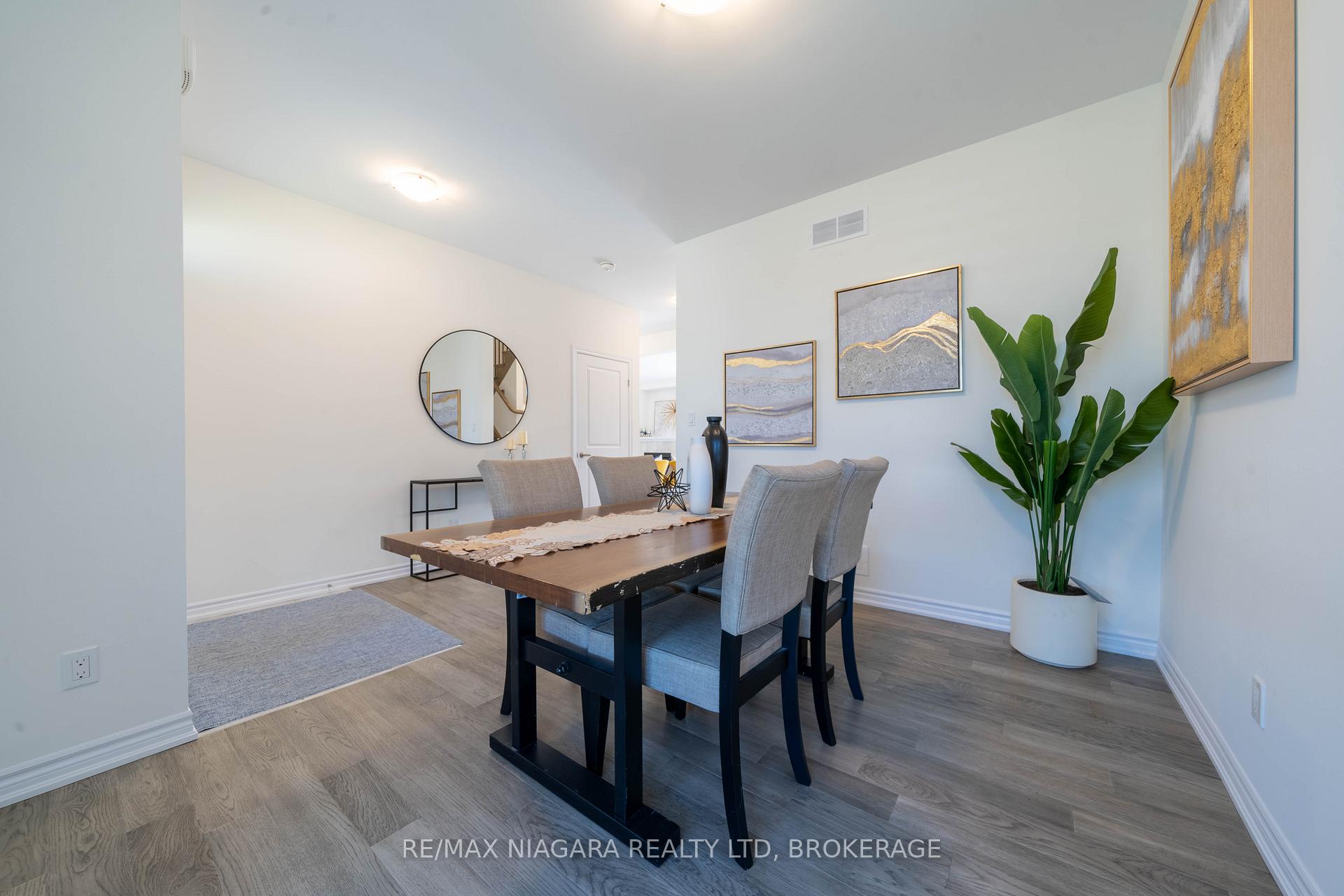 Photo 11 of 8064 Citation Road, Niagara Falls, Ascot — HOMEH