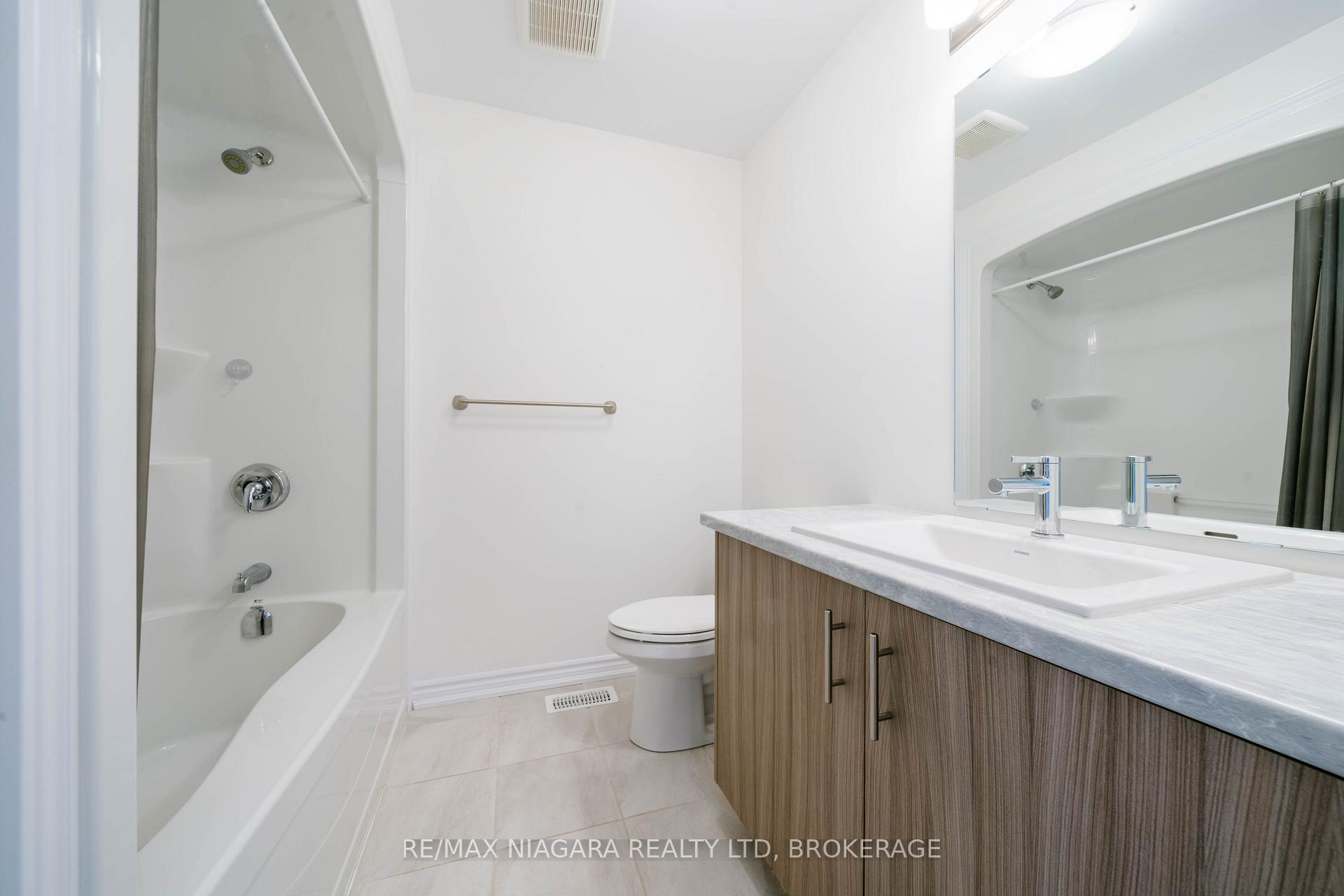 Photo 26 of 8064 Citation Road, Niagara Falls, Ascot — HOMEH