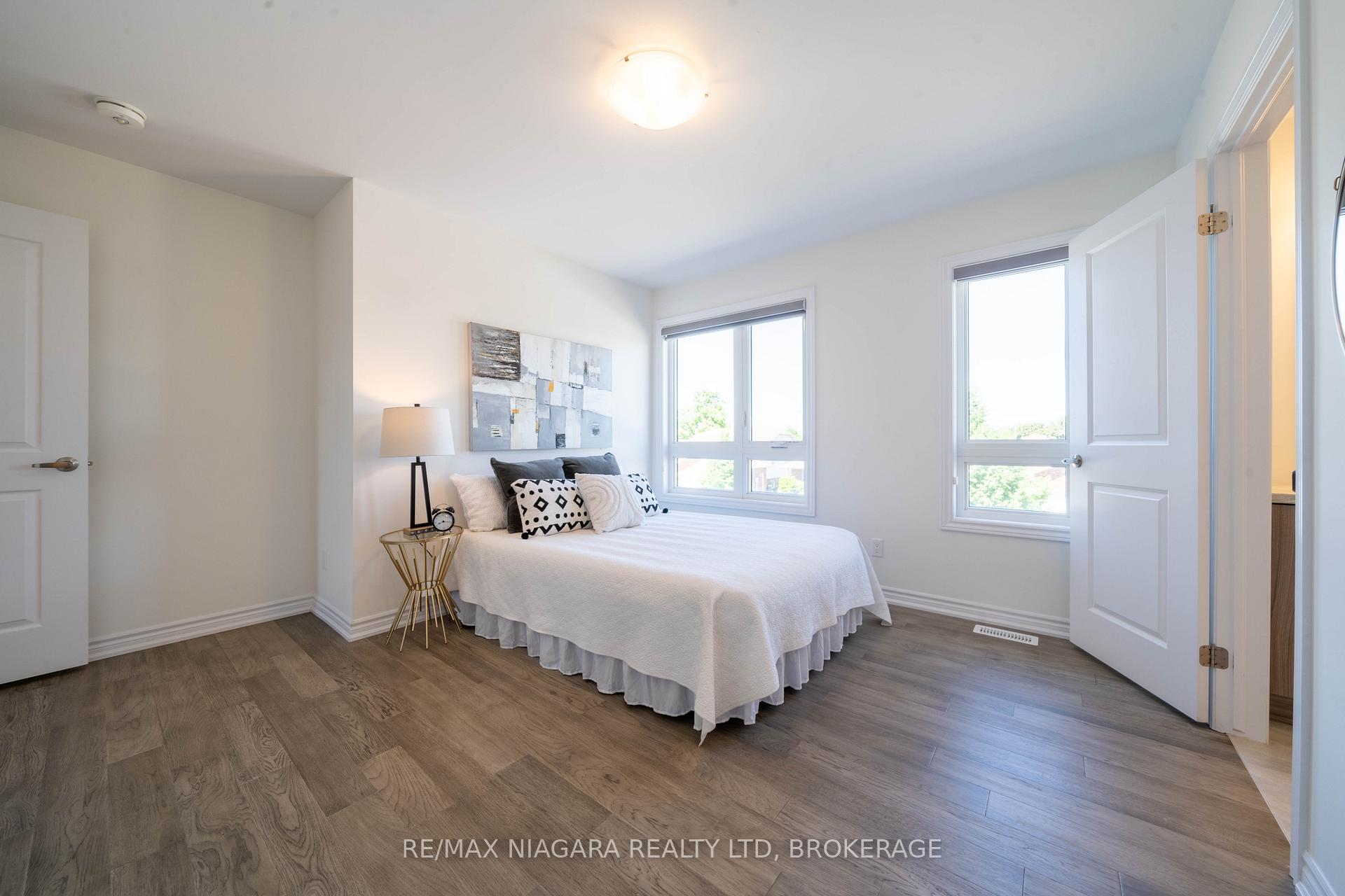 Photo 28 of 8064 Citation Road, Niagara Falls, Ascot — HOMEH