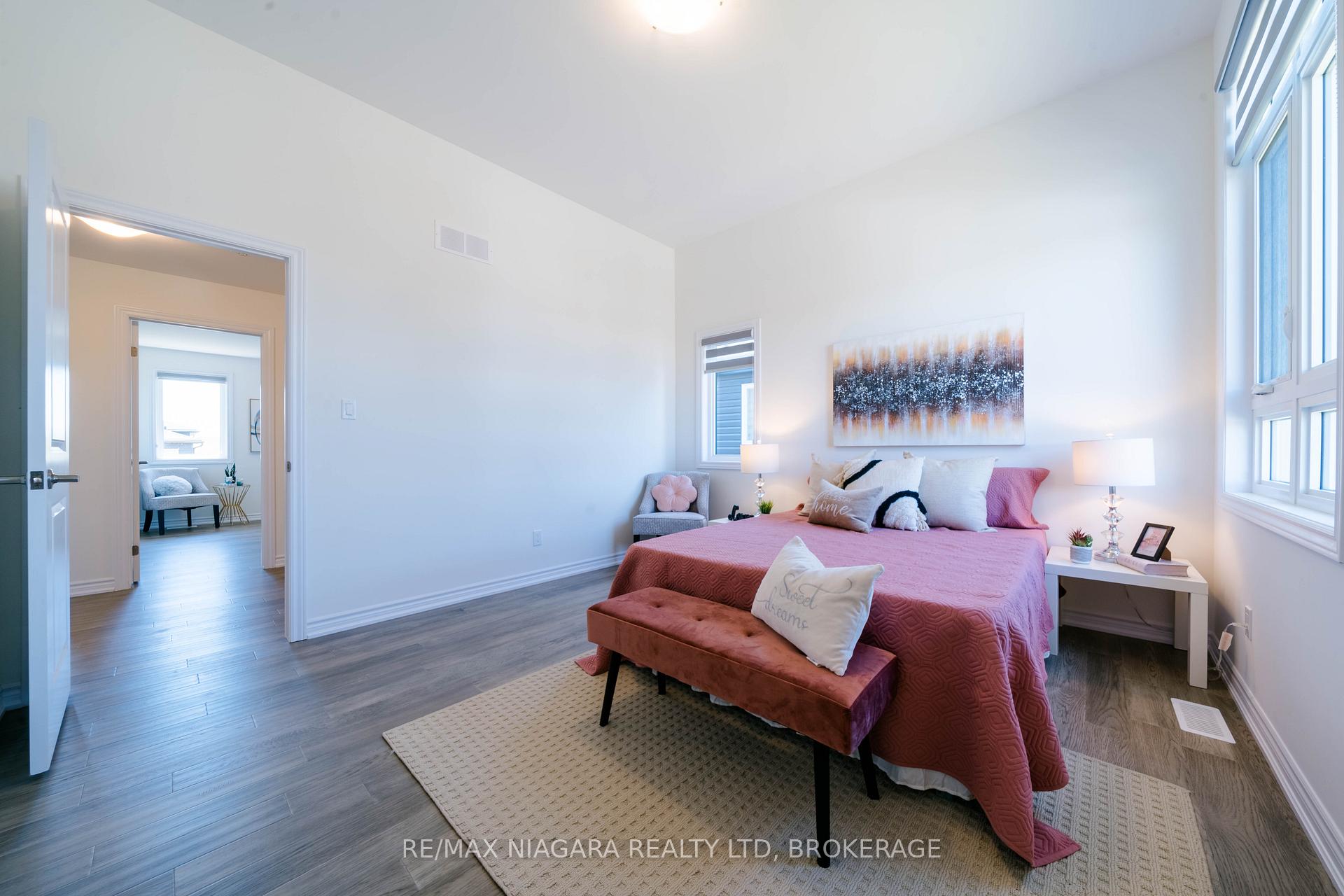 Photo 33 of 8064 Citation Road, Niagara Falls, Ascot — HOMEH