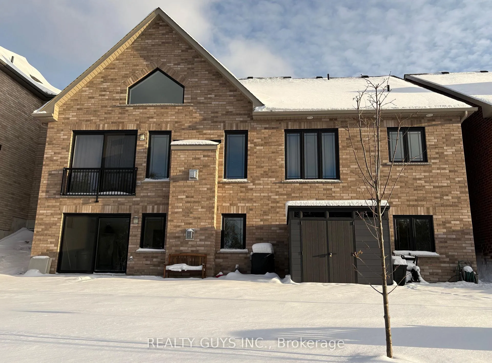Photo 4 of 322 Cullen Trail, Peterborough, Northcrest Ward 5 — HOMEH