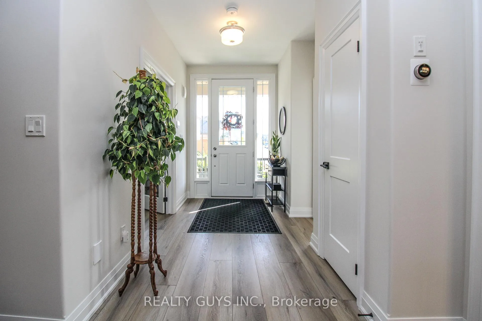 Photo 7 of 322 Cullen Trail, Peterborough, Northcrest Ward 5 — HOMEH