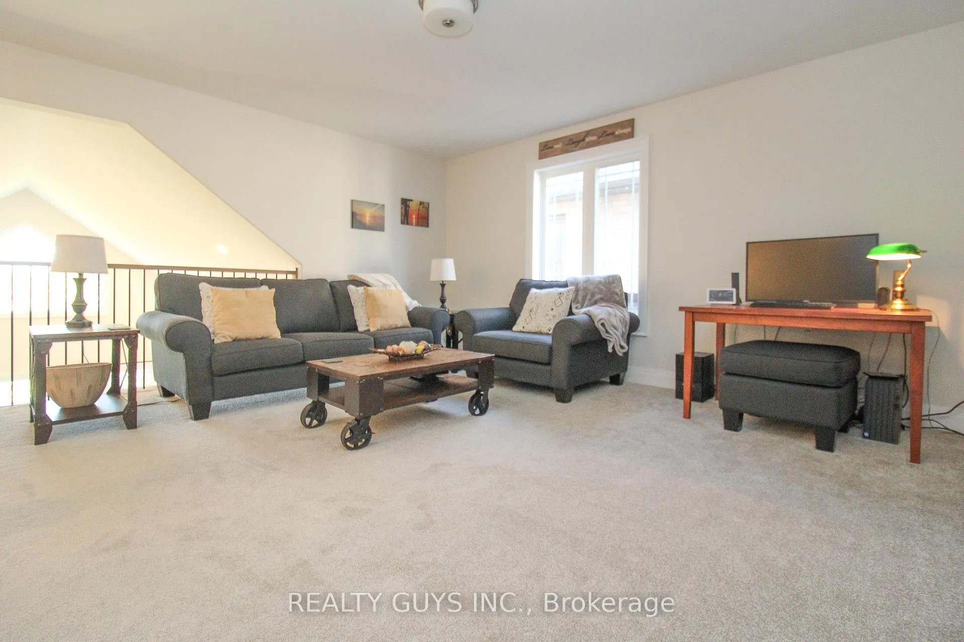 Photo 27 of 322 Cullen Trail, Peterborough, Northcrest Ward 5 — HOMEH