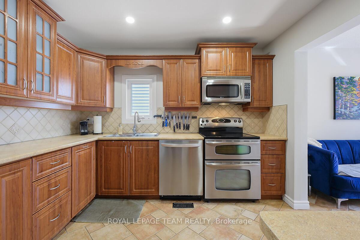 Photo 9 of 1765 Bromont Way, Ottawa, Chateauneuf — HOMEH