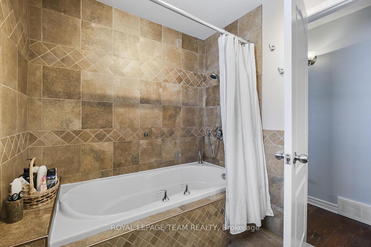 Photo 27 of 1765 Bromont Way, Ottawa, Chateauneuf — HOMEH