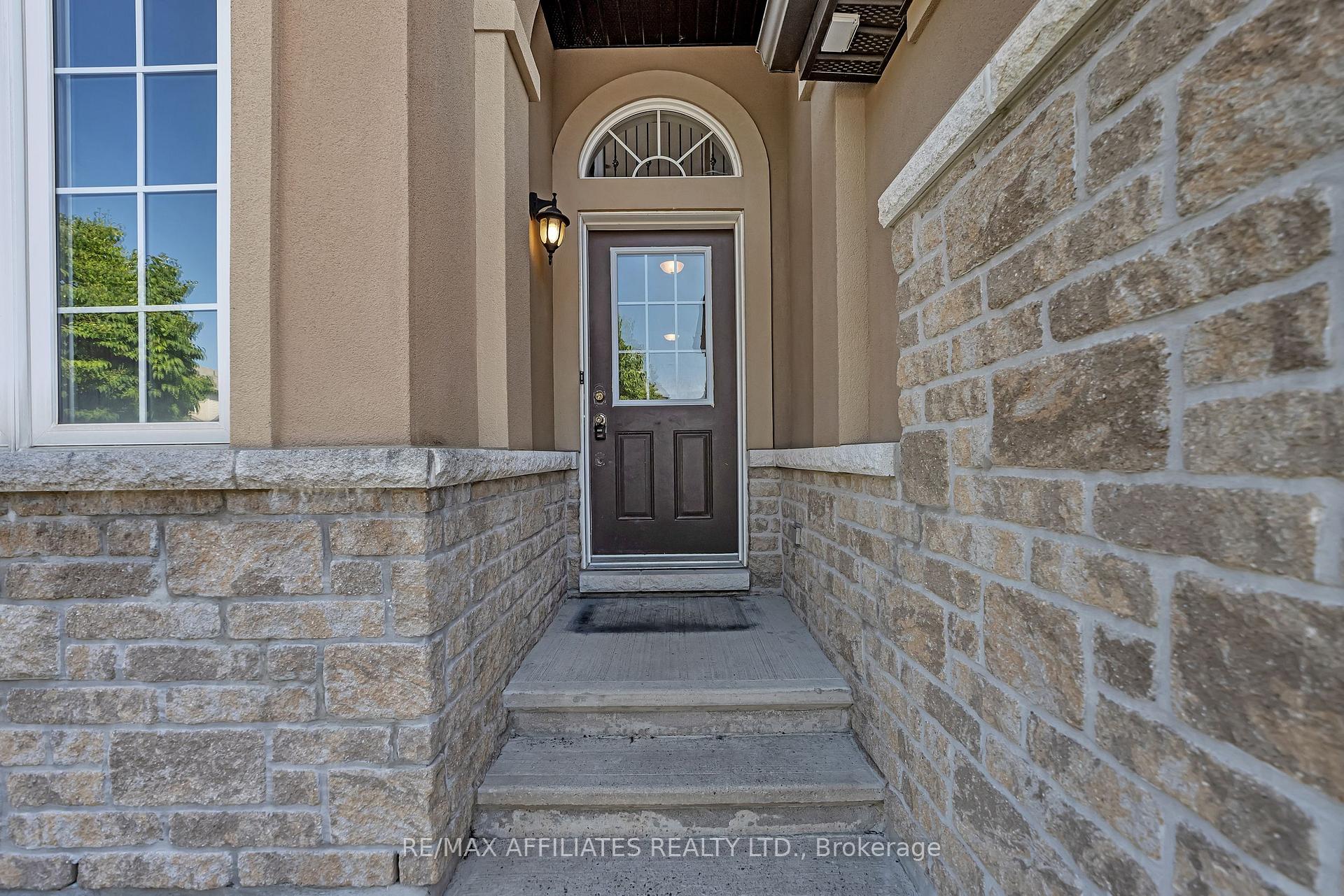 Photo 3 of 994 Fieldfair Way, Ottawa, Notting Hill/Summerside — HOMEH