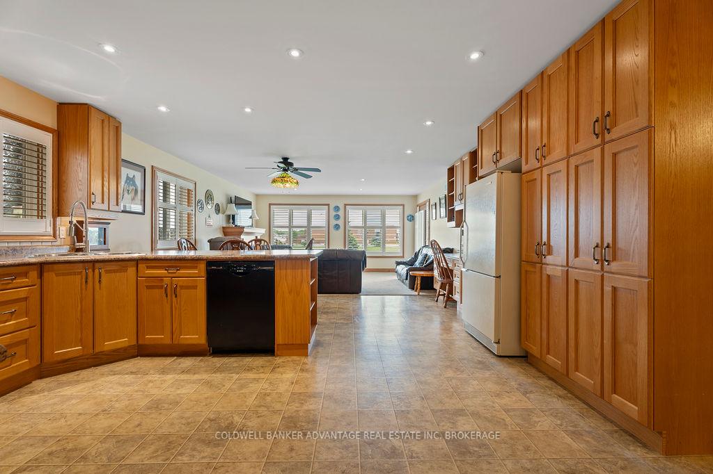 Photo 9 of 7188 St Michael Avenue, Niagara Falls, Forestview — HOMEH