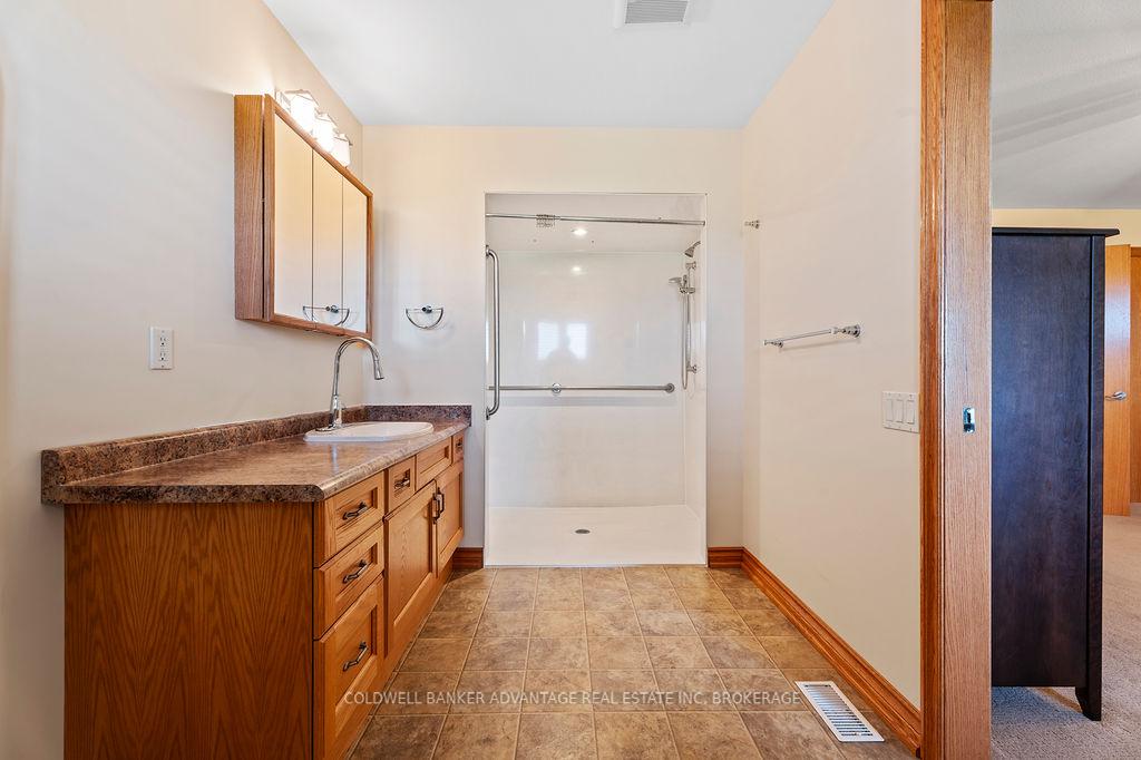 Photo 18 of 7188 St Michael Avenue, Niagara Falls, Forestview — HOMEH