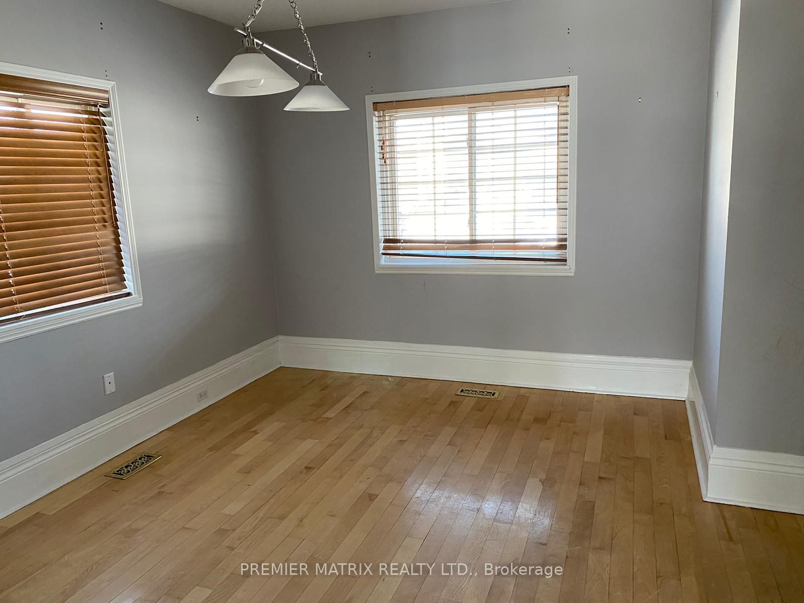 Photo 8 of 46 George Street, Aurora, Aurora Village — HOMEH