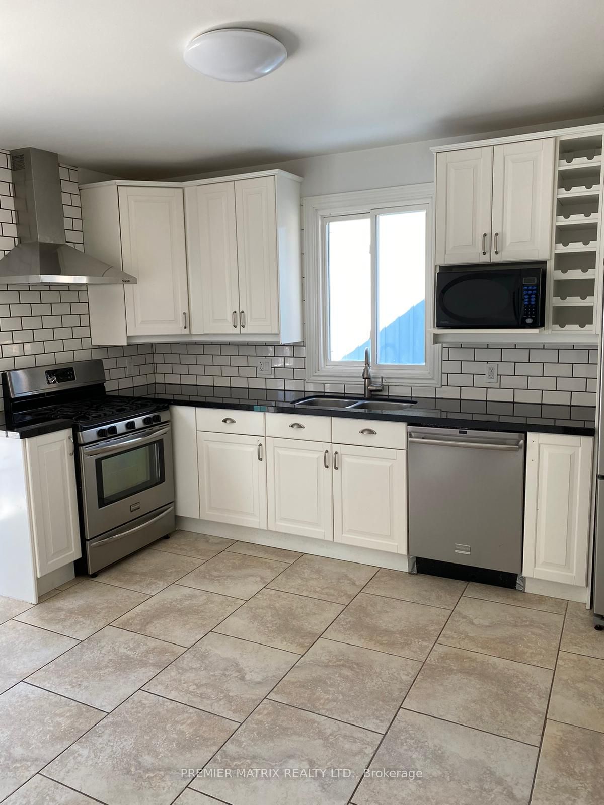 Photo 5 of 46 George Street, Aurora, Aurora Village — HOMEH