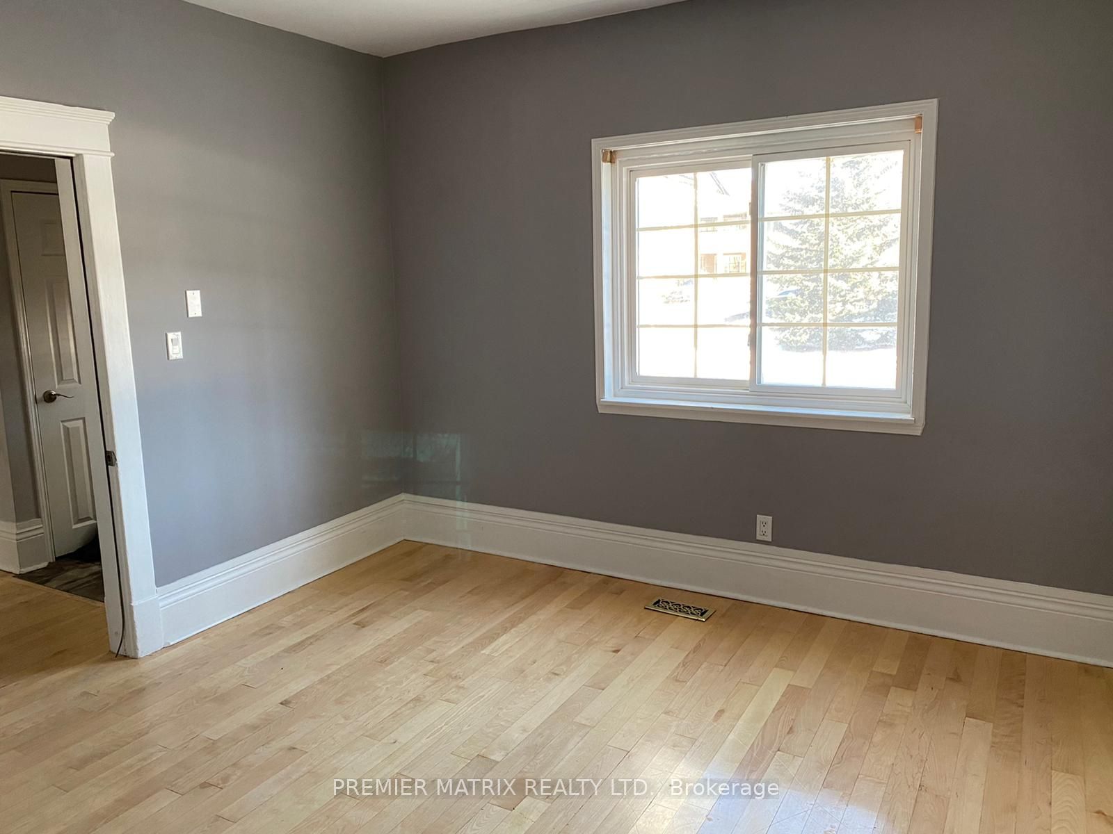 Photo 7 of 46 George Street, Aurora, Aurora Village — HOMEH
