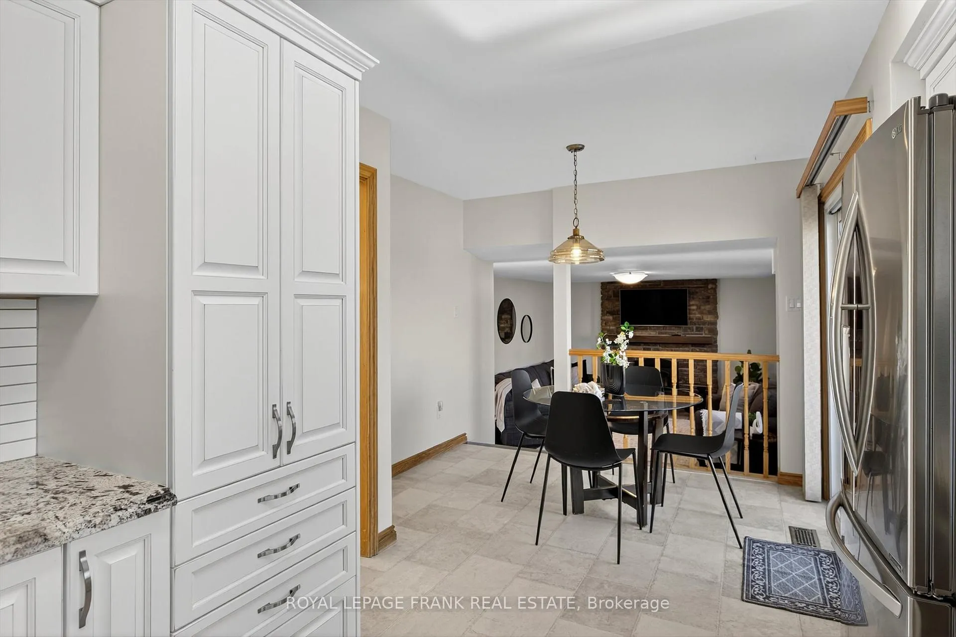 Photo 14 of 38 Clearview Court, Peterborough, Monaghan Ward 2 — HOMEH