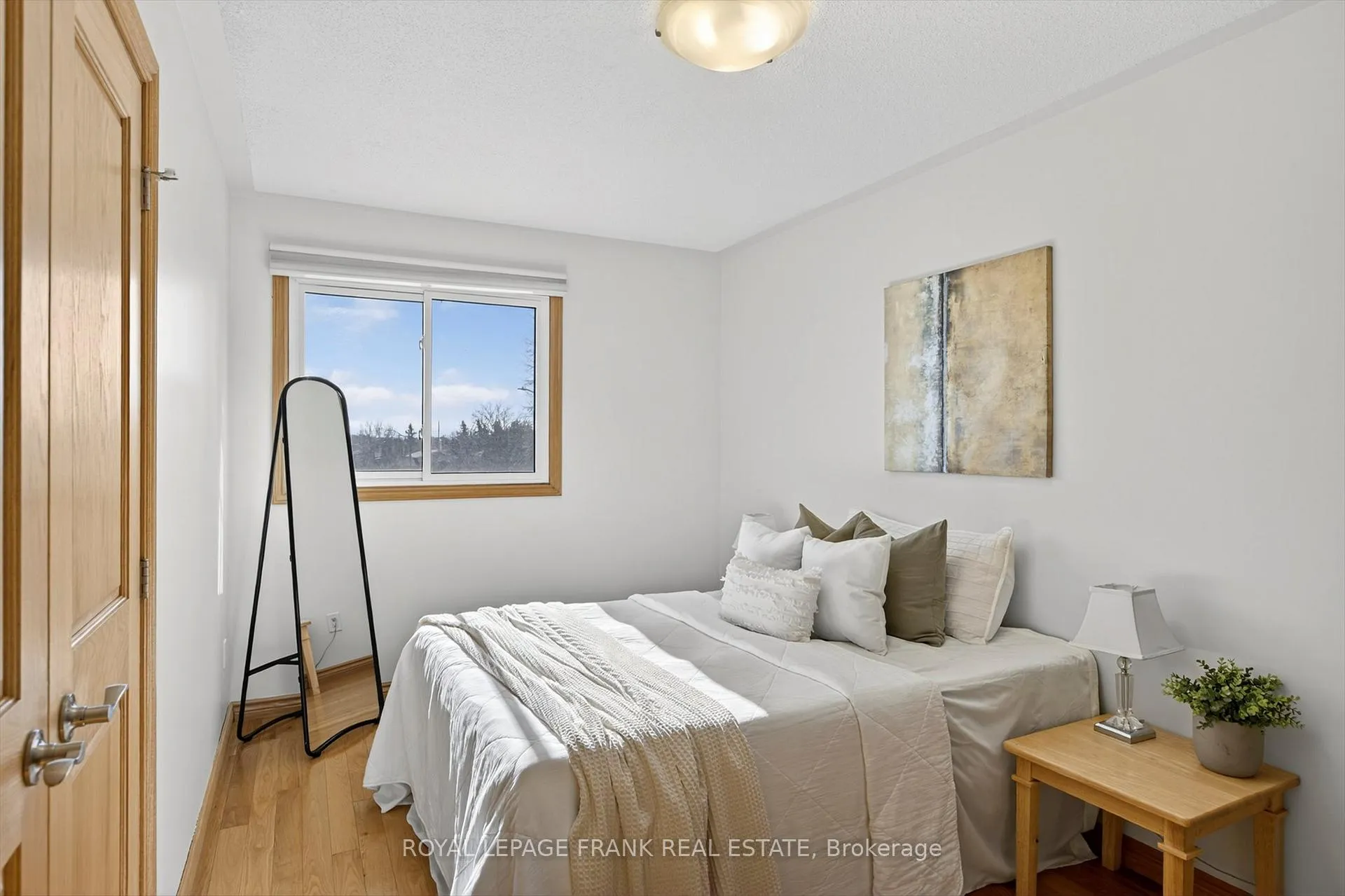 Photo 23 of 38 Clearview Court, Peterborough, Monaghan Ward 2 — HOMEH