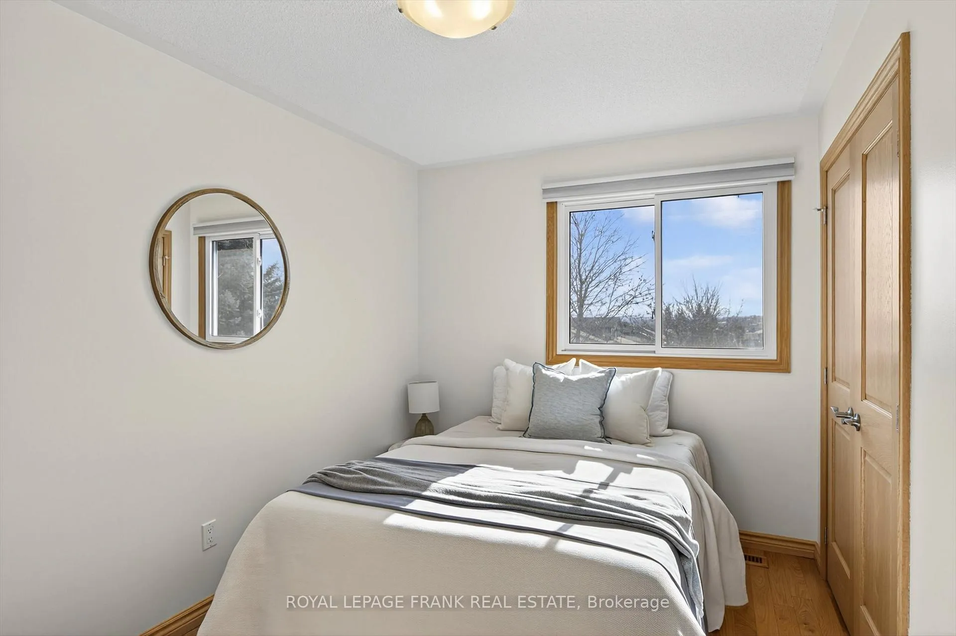Photo 24 of 38 Clearview Court, Peterborough, Monaghan Ward 2 — HOMEH