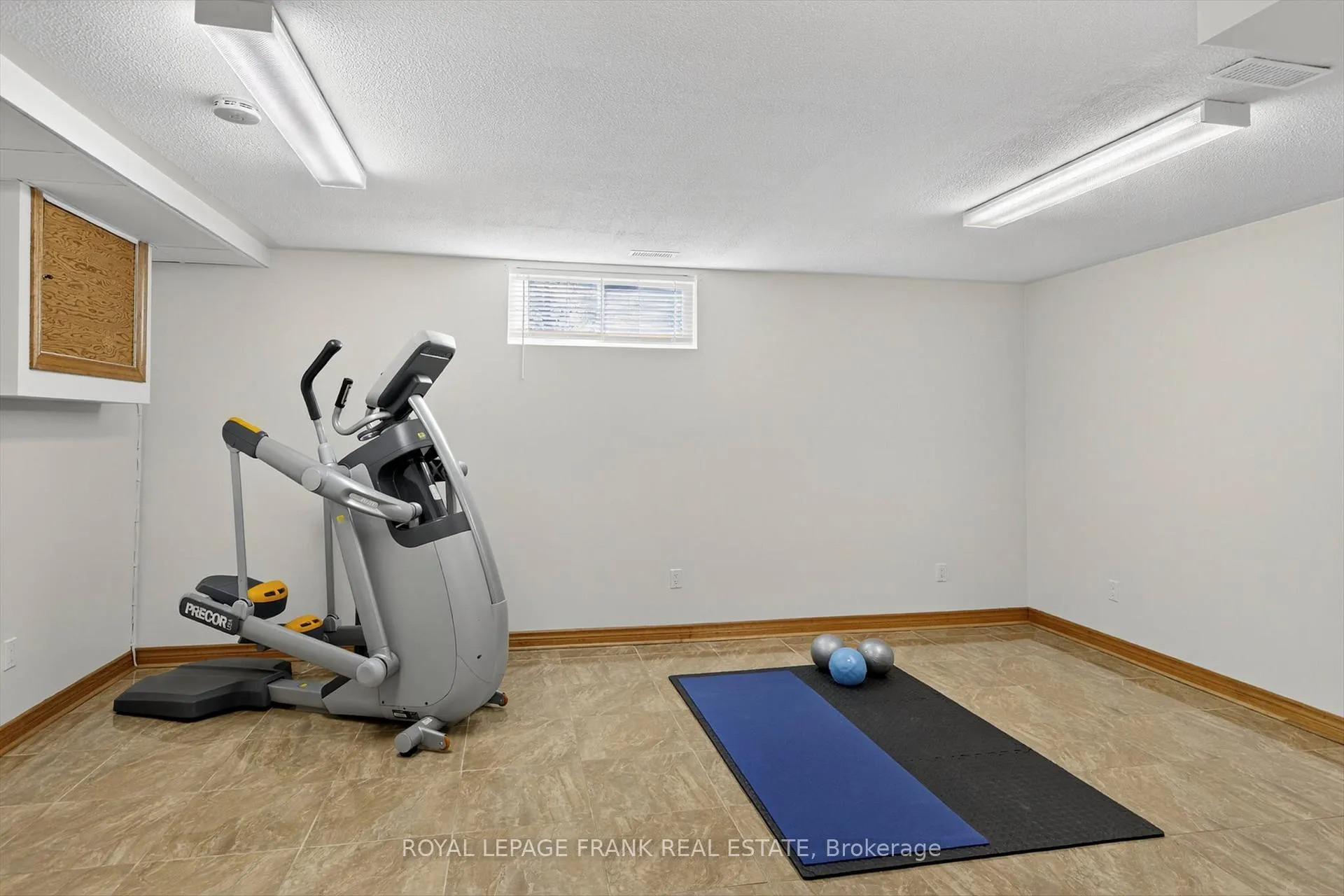 Photo 29 of 38 Clearview Court, Peterborough, Monaghan Ward 2 — HOMEH