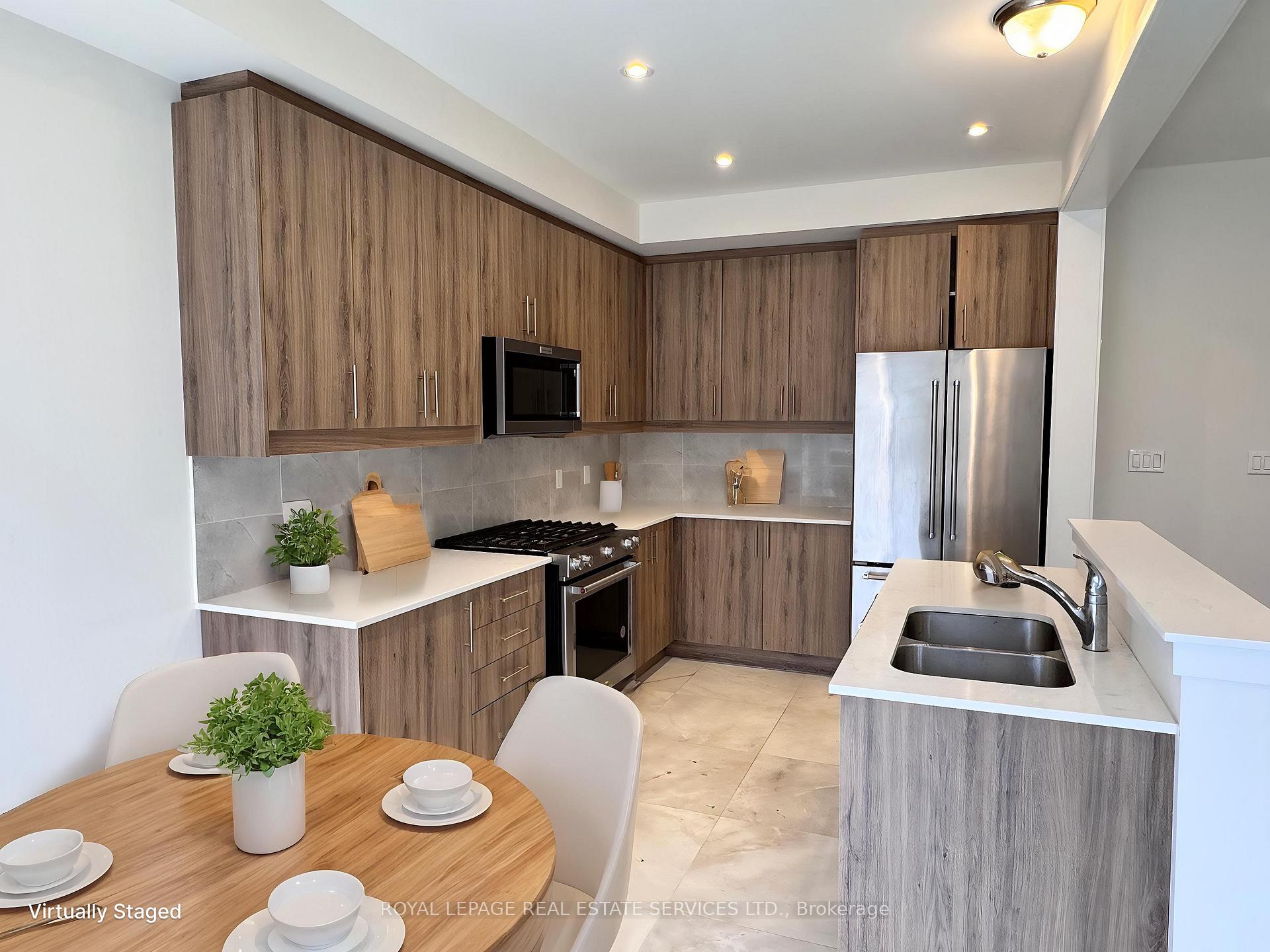 Photo 7 of 1436 Rose Way, Milton, Cobban — HOMEH
