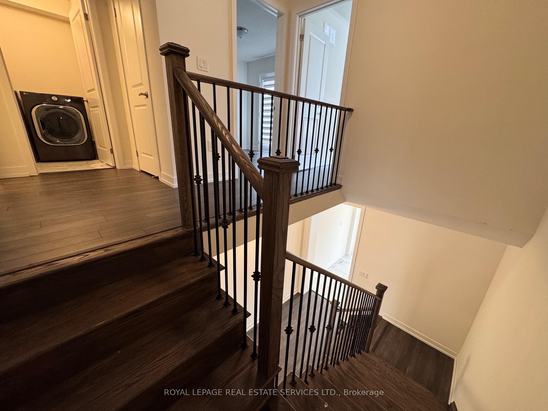 Photo 9 of 1436 Rose Way, Milton, Cobban — HOMEH
