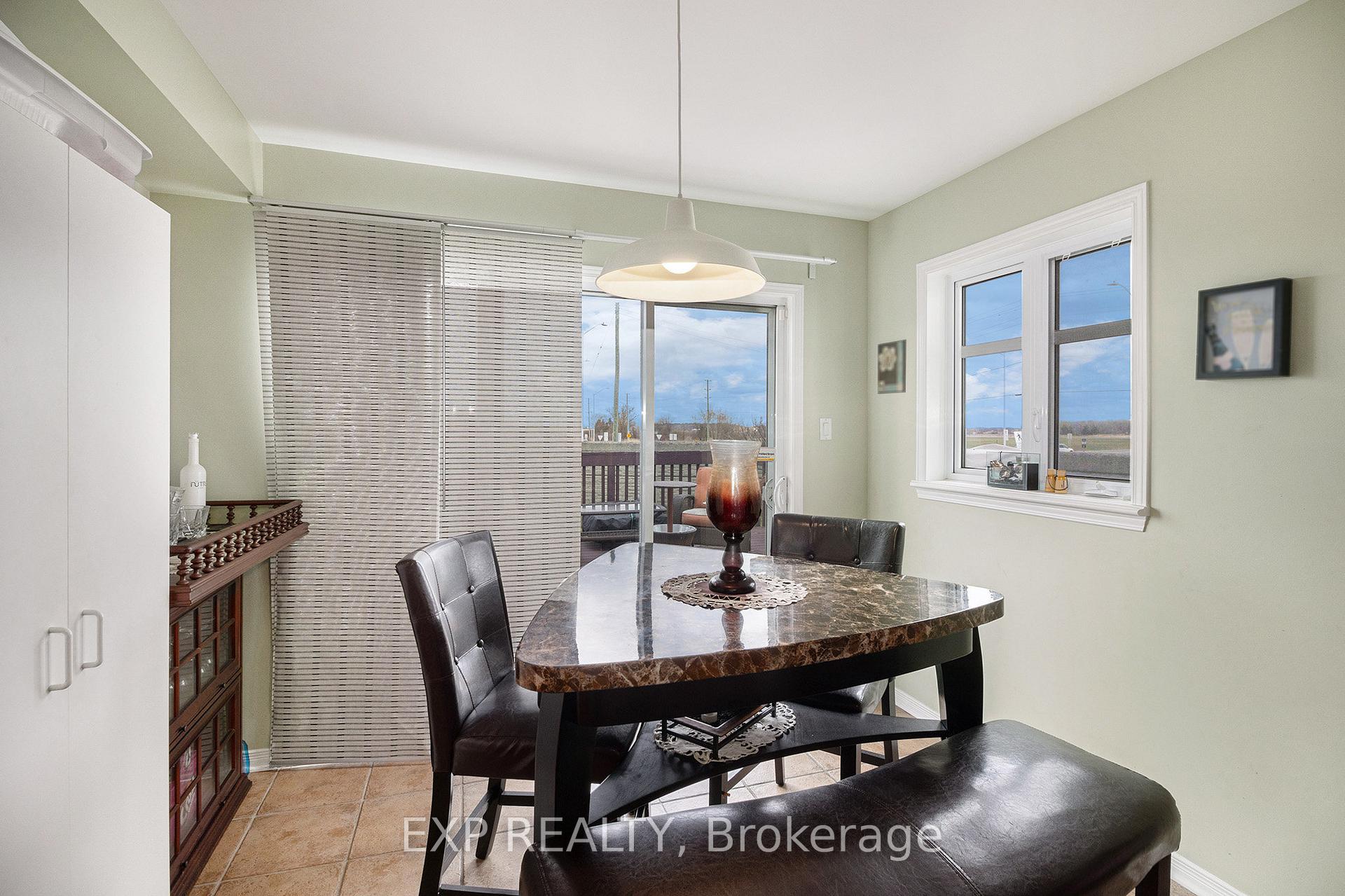 Photo 7 of 258 Trail Side Circle, Ottawa, Springridge/East Village — HOMEH