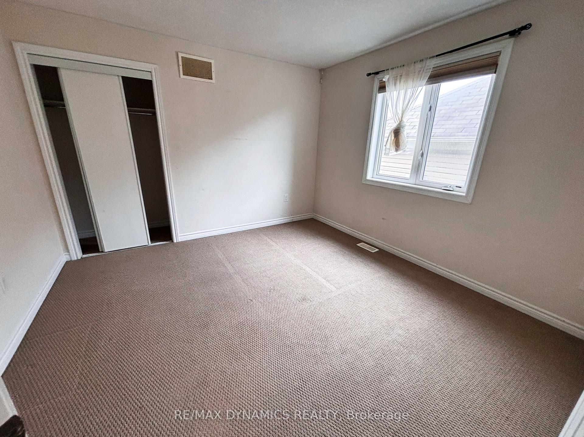 Photo 18 of 8779 Dogwood Crescent, Niagara Falls, Brown — HOMEH