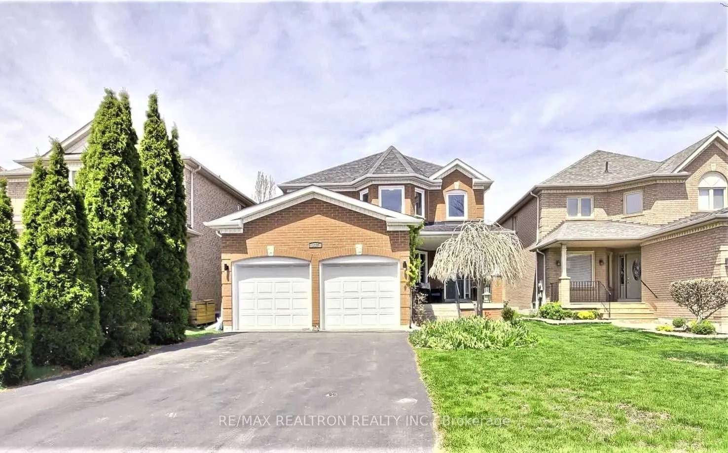 Photo 2 of 137 Bothwell Crescent, Newmarket, Summerhill Estates — HOMEH