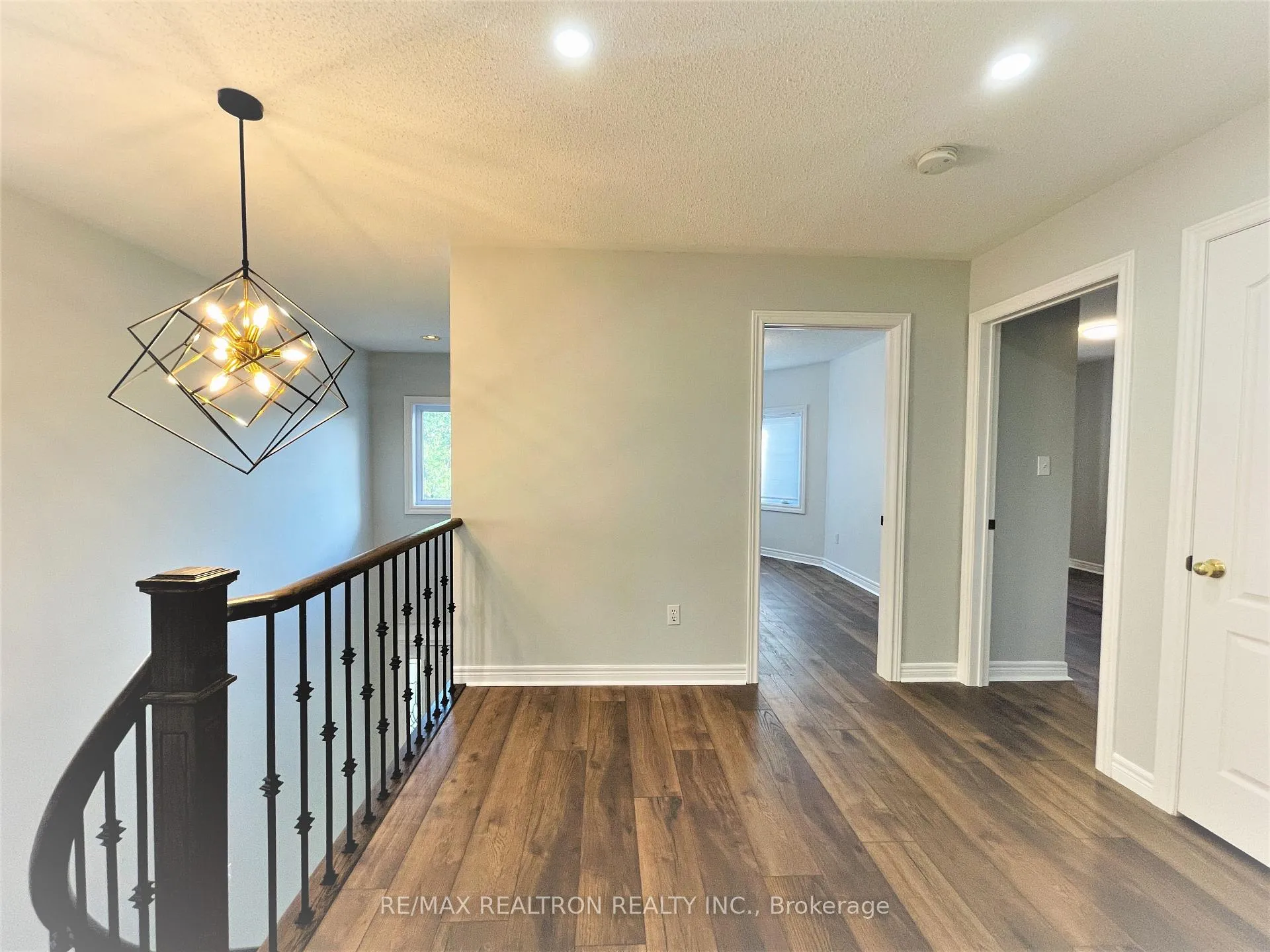 Photo 8 of 137 Bothwell Crescent, Newmarket, Summerhill Estates — HOMEH
