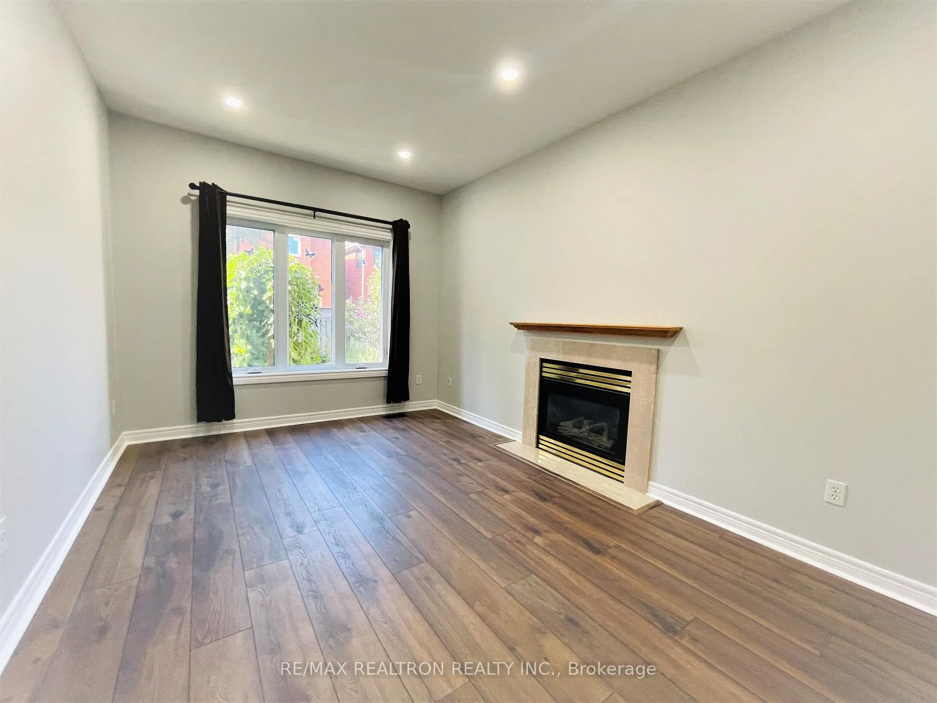 Photo 10 of 137 Bothwell Crescent, Newmarket, Summerhill Estates — HOMEH