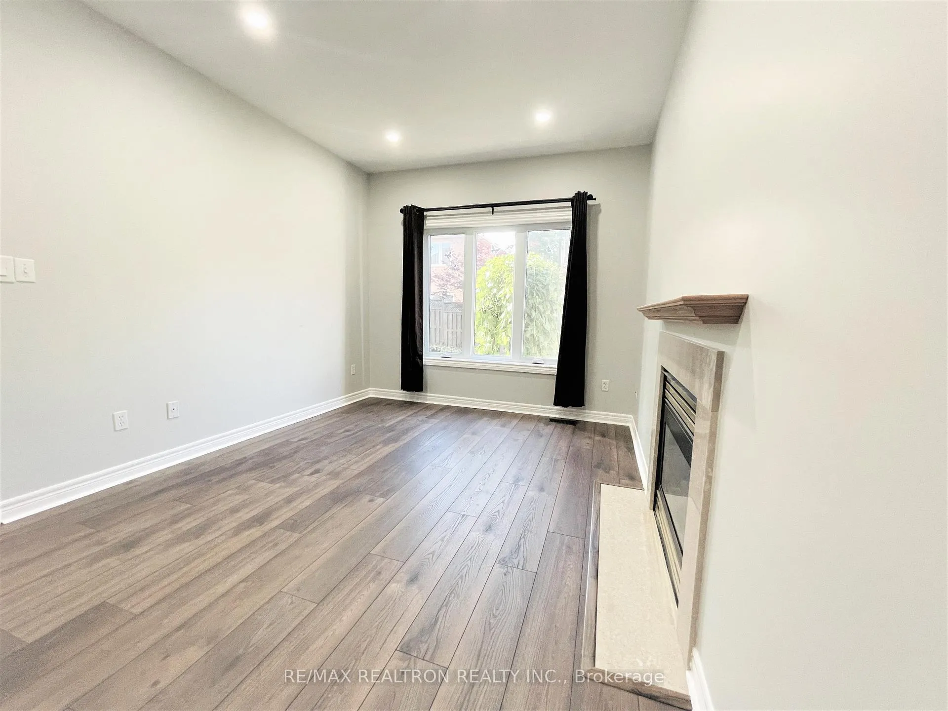 Photo 12 of 137 Bothwell Crescent, Newmarket, Summerhill Estates — HOMEH