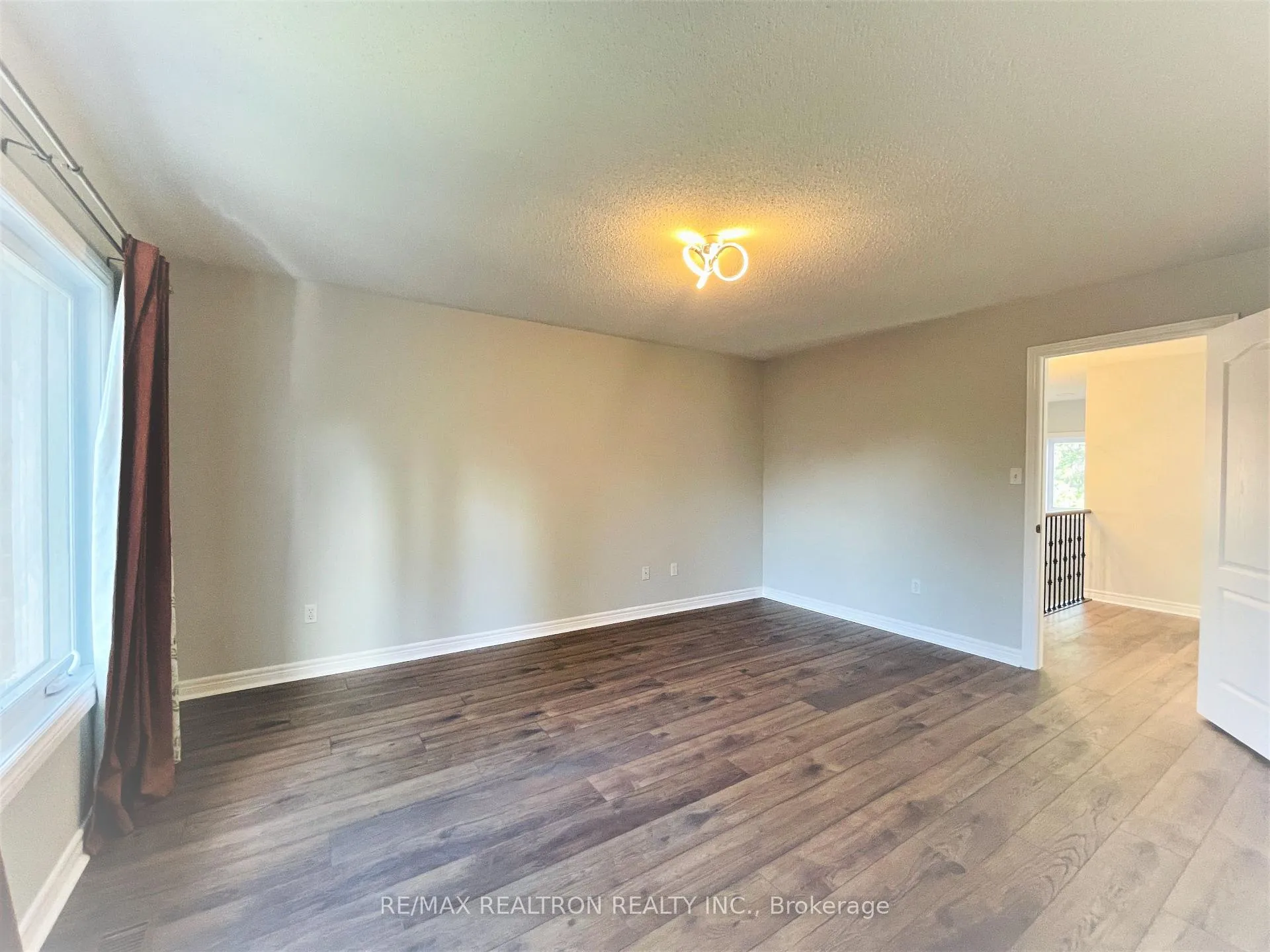 Photo 13 of 137 Bothwell Crescent, Newmarket, Summerhill Estates — HOMEH