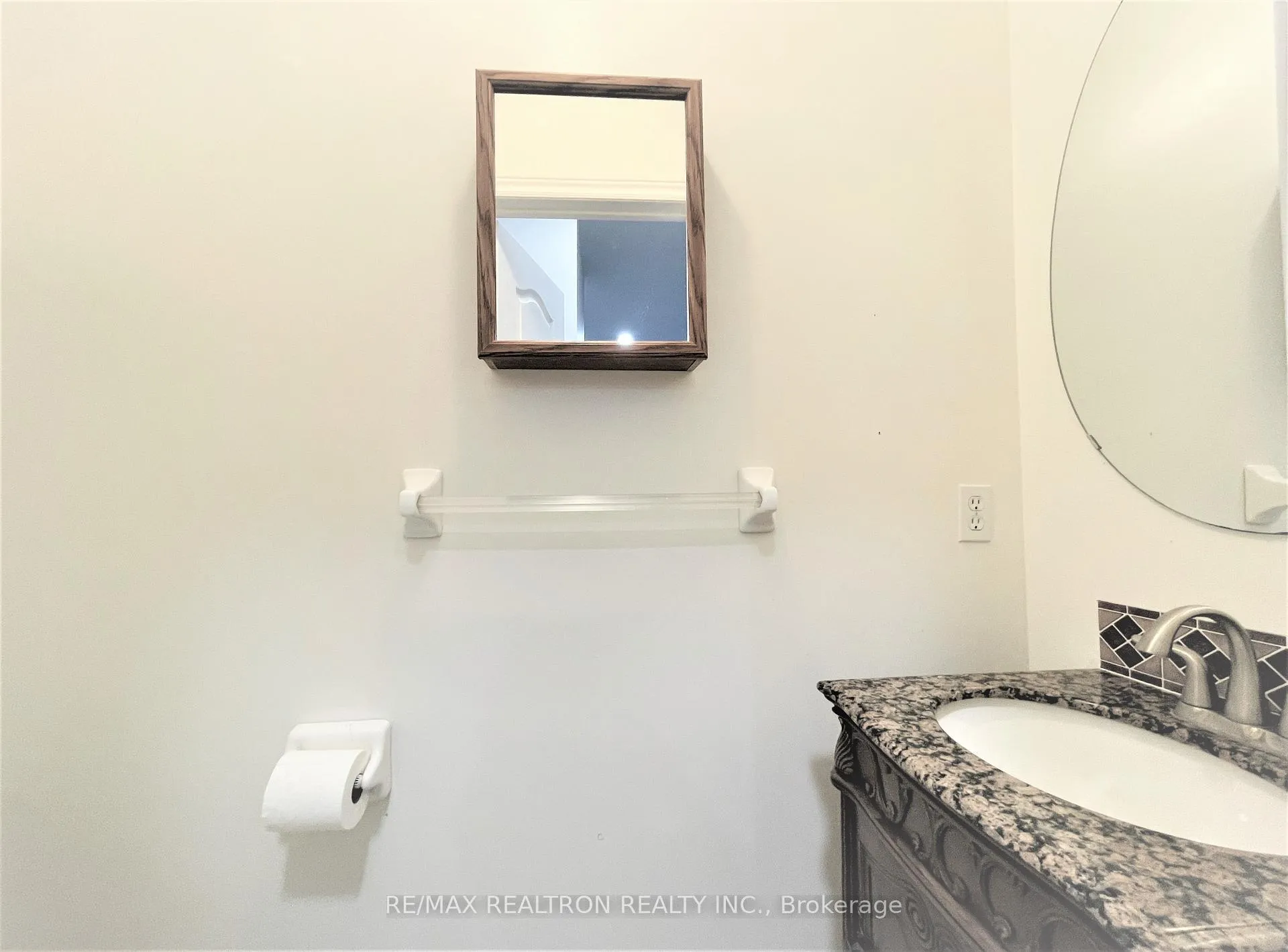 Photo 21 of 137 Bothwell Crescent, Newmarket, Summerhill Estates — HOMEH