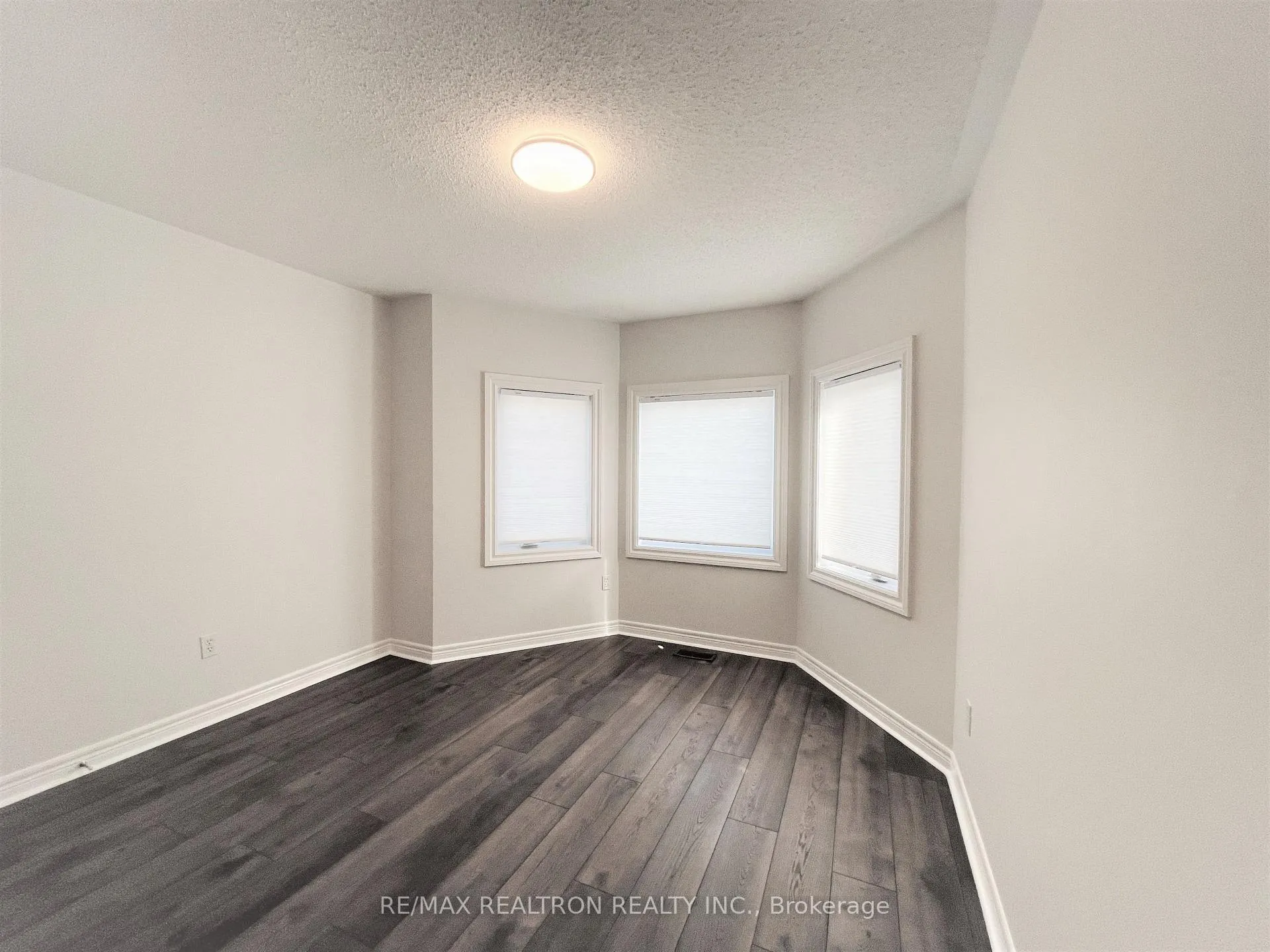 Photo 26 of 137 Bothwell Crescent, Newmarket, Summerhill Estates — HOMEH