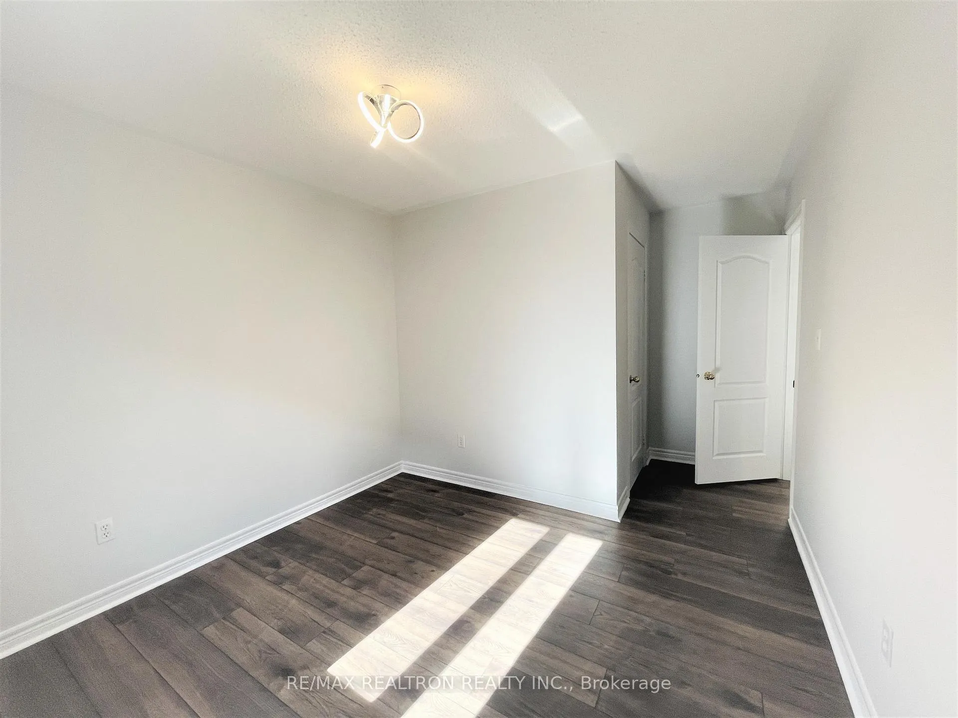 Photo 32 of 137 Bothwell Crescent, Newmarket, Summerhill Estates — HOMEH