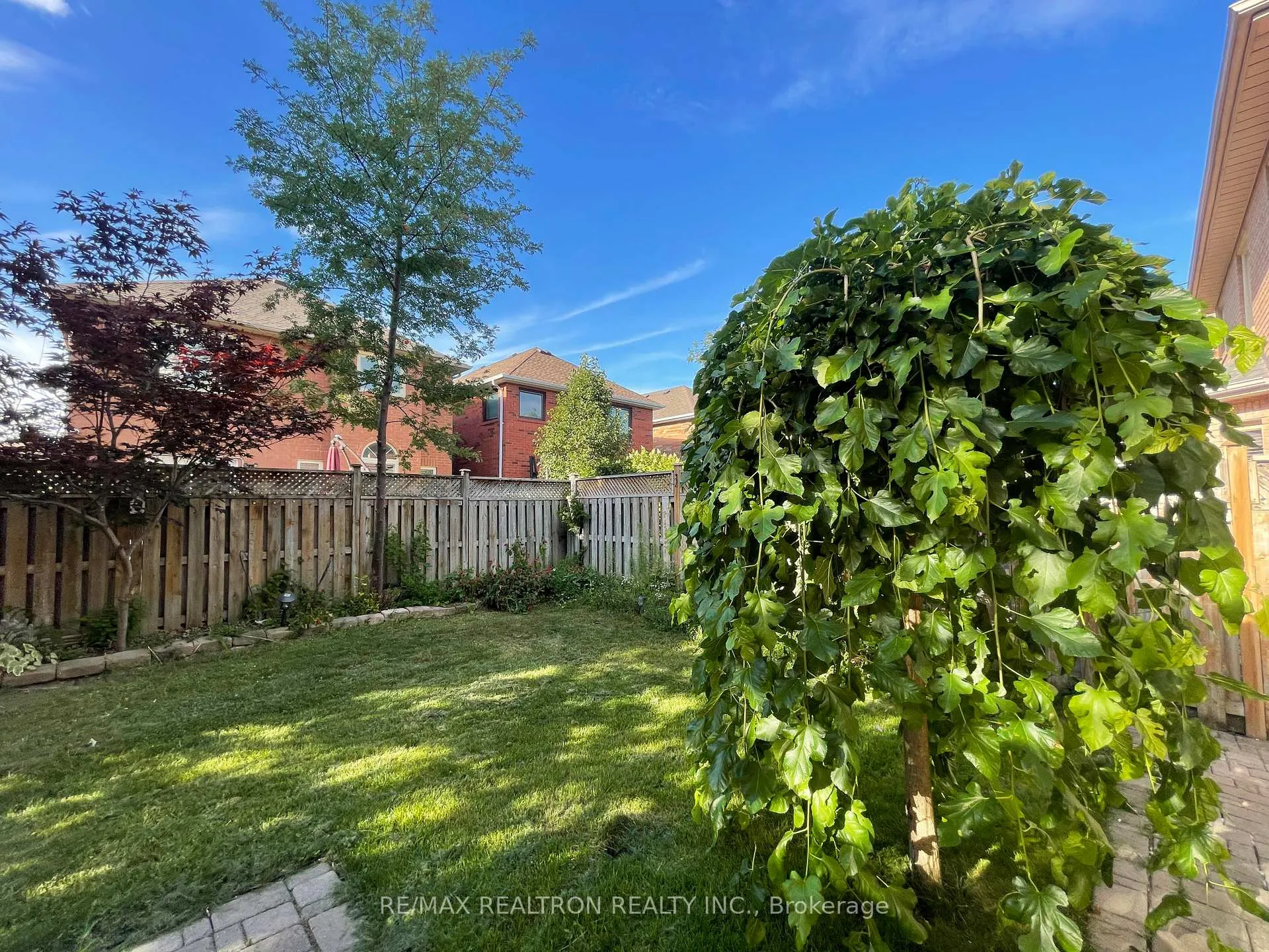 Photo 44 of 137 Bothwell Crescent, Newmarket, Summerhill Estates — HOMEH