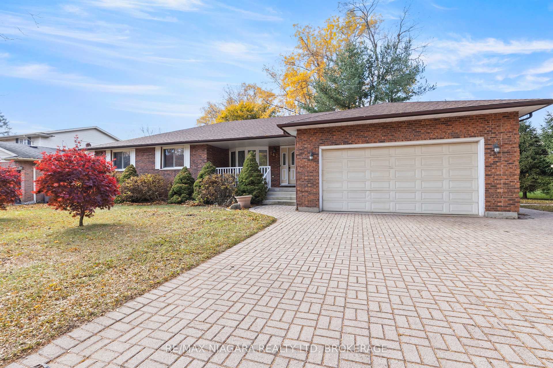 Photo 3 of 142 Welland Road, Pelham, Fonthill — HOMEH