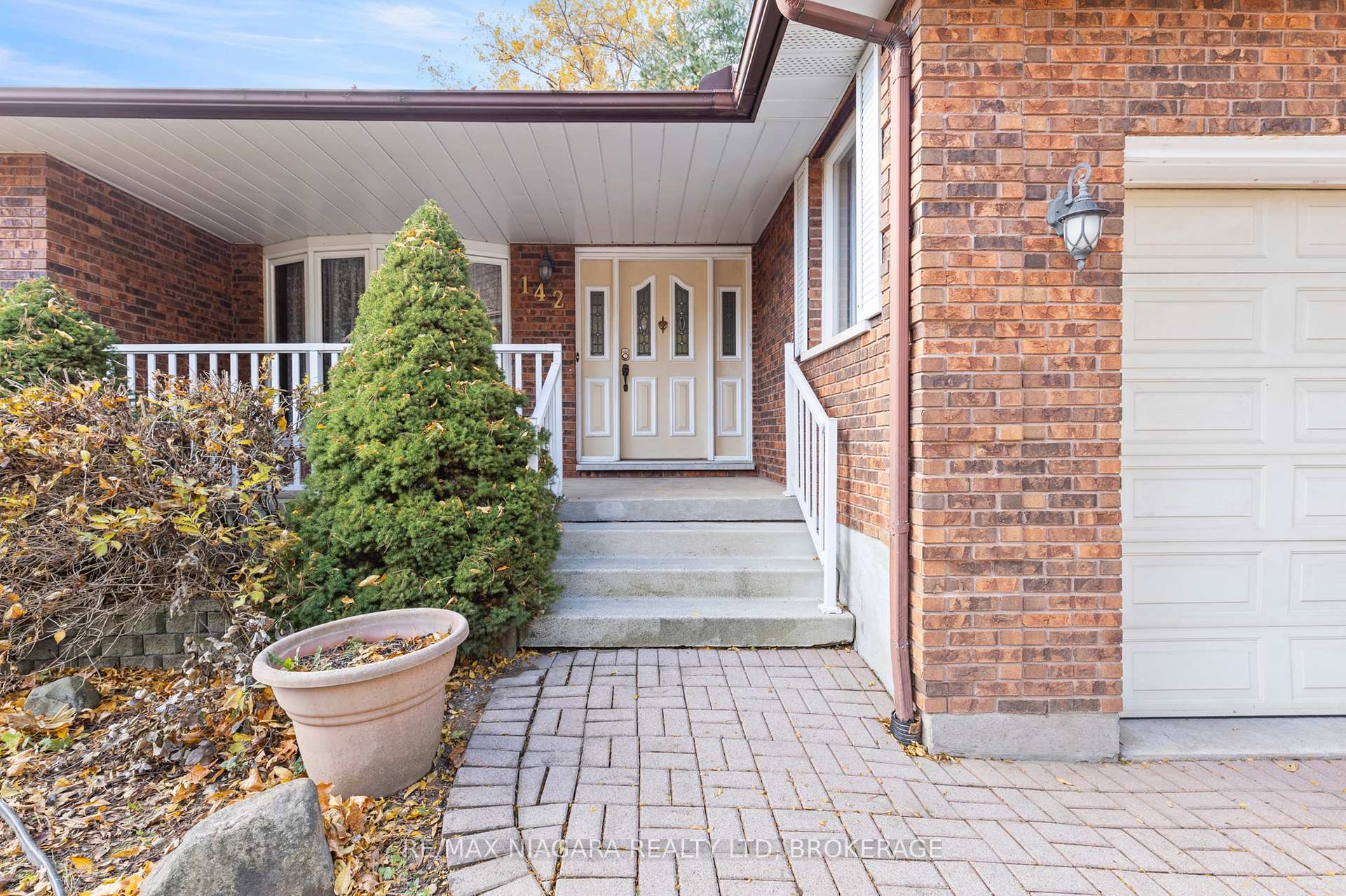 Photo 4 of 142 Welland Road, Pelham, Fonthill — HOMEH