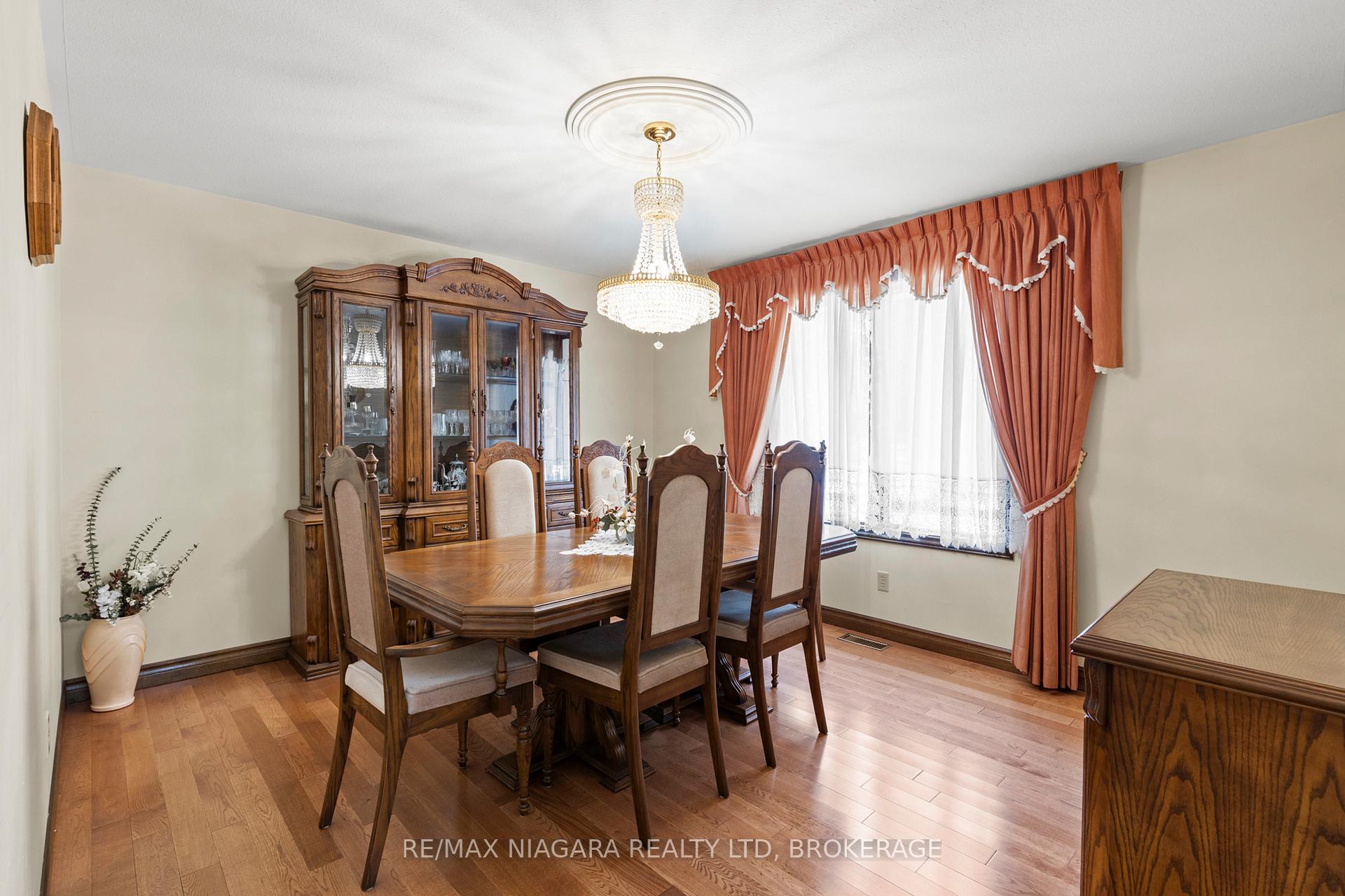 Photo 8 of 142 Welland Road, Pelham, Fonthill — HOMEH