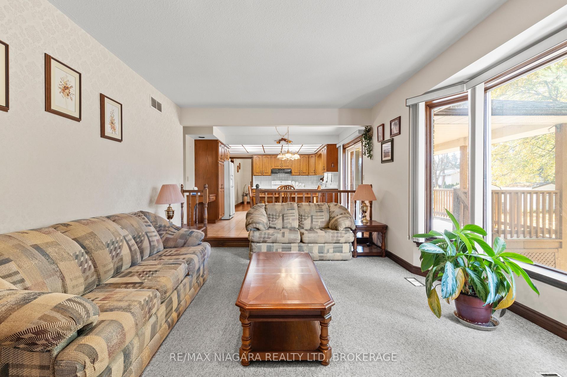 Photo 16 of 142 Welland Road, Pelham, Fonthill — HOMEH