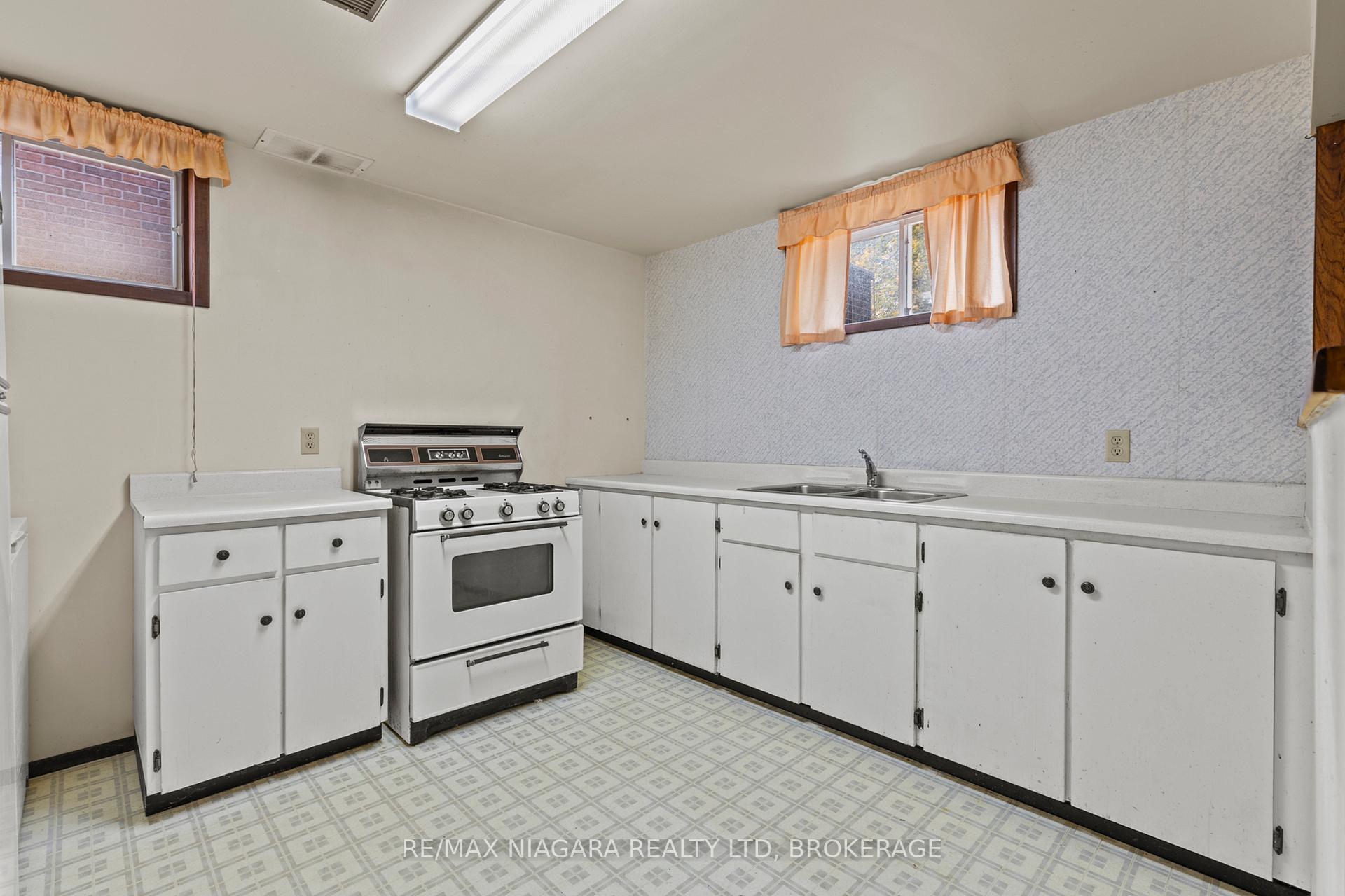Photo 31 of 142 Welland Road, Pelham, Fonthill — HOMEH