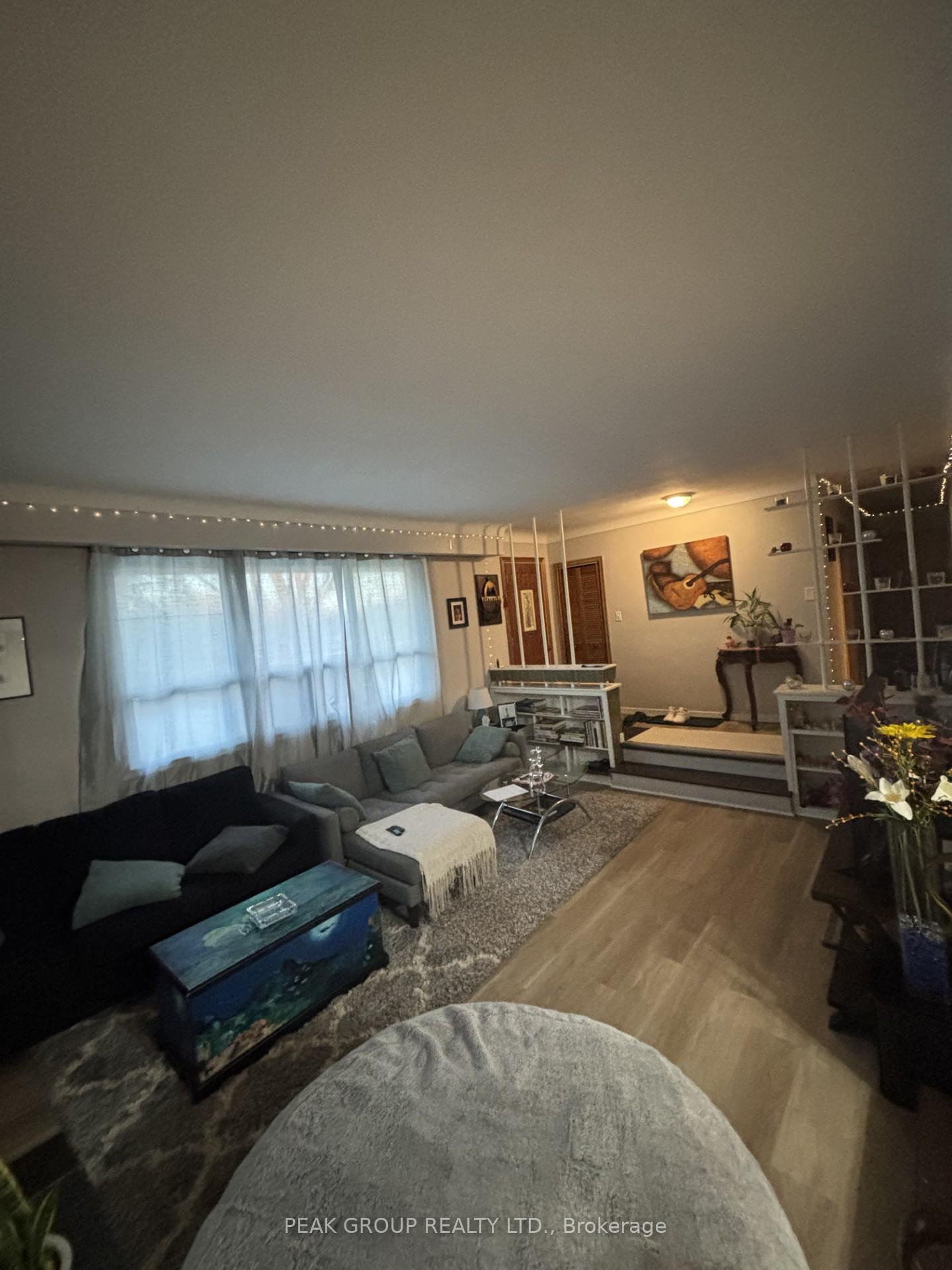 Photo 2 of 4945 Shirley Avenue, Niagara Falls, Cherrywood — HOMEH