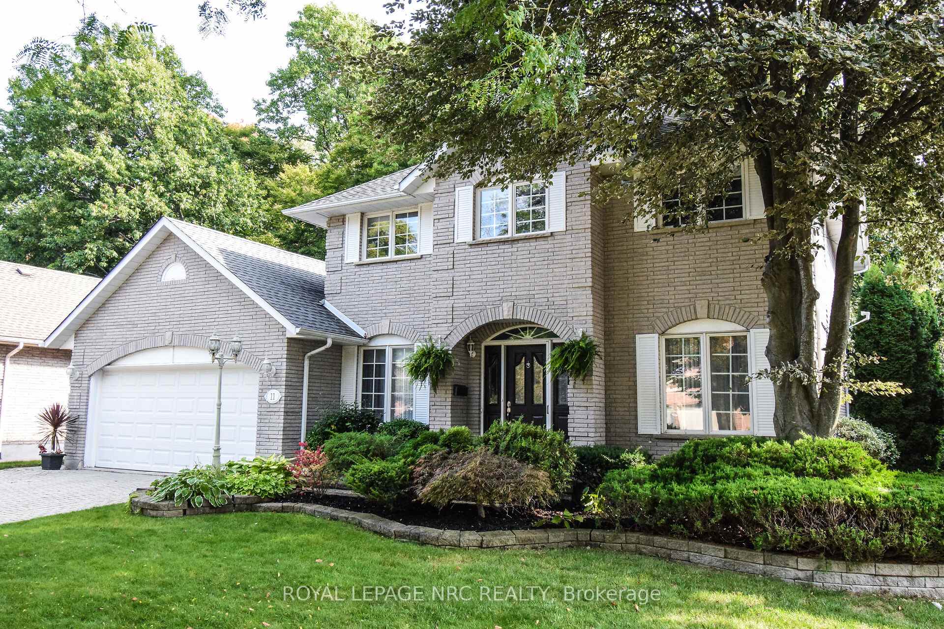 Photo 3 of 11 Milburn Drive, Pelham, Fonthill — HOMEH