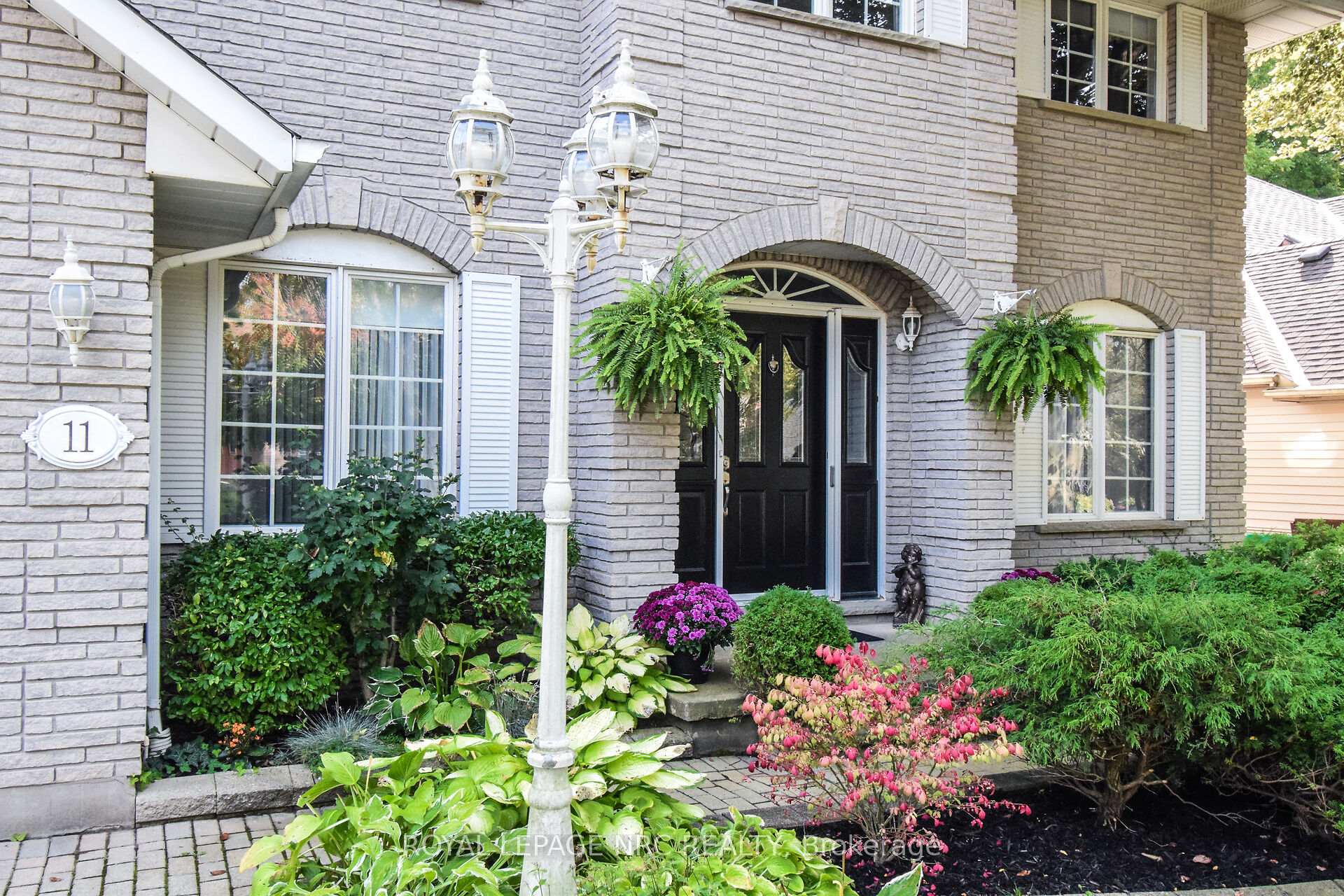 Photo 4 of 11 Milburn Drive, Pelham, Fonthill — HOMEH