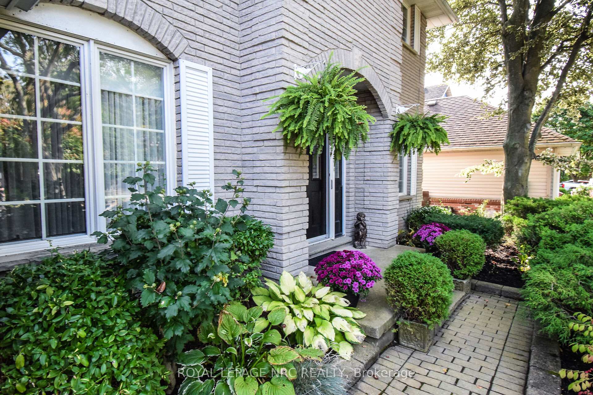 Photo 5 of 11 Milburn Drive, Pelham, Fonthill — HOMEH