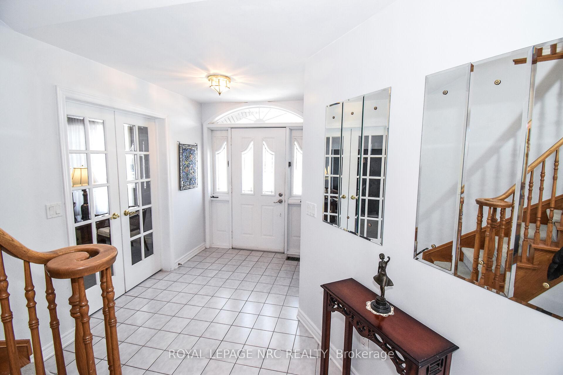 Photo 9 of 11 Milburn Drive, Pelham, Fonthill — HOMEH